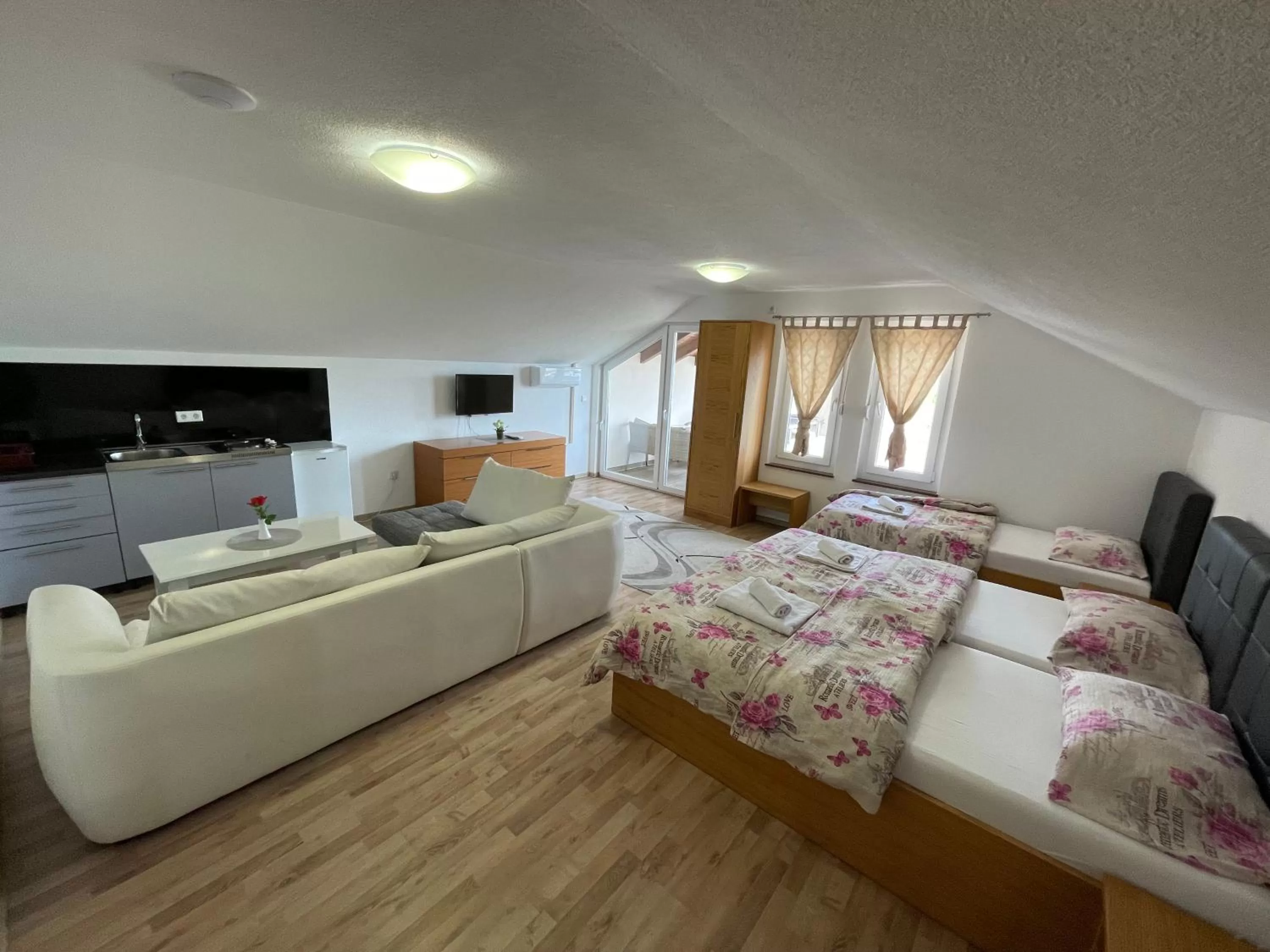 Photo of the whole room, Bed in Villa Maja