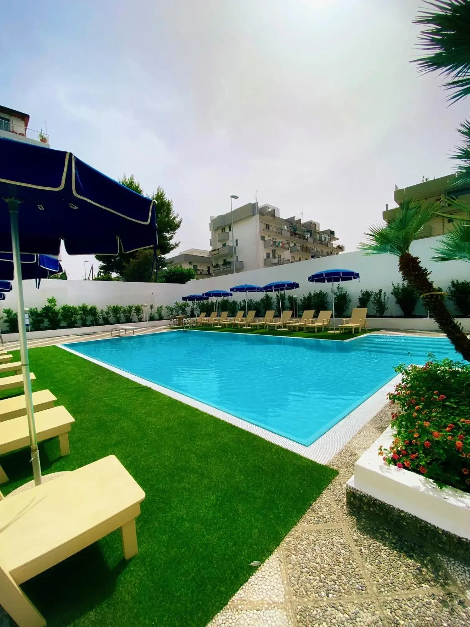 Swimming Pool in Vittoria Parc Hotel