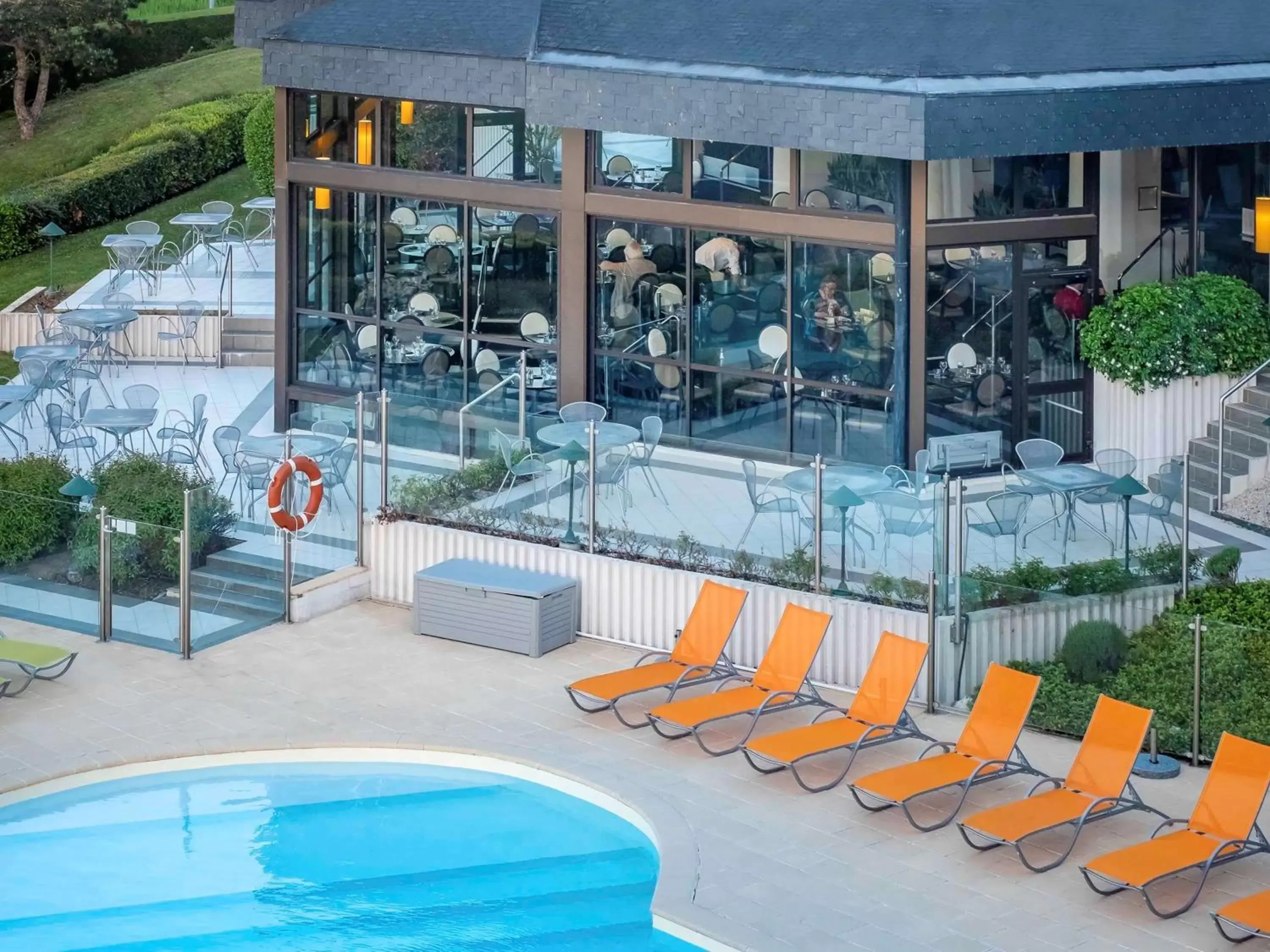 On site, Swimming Pool in Novotel Amboise