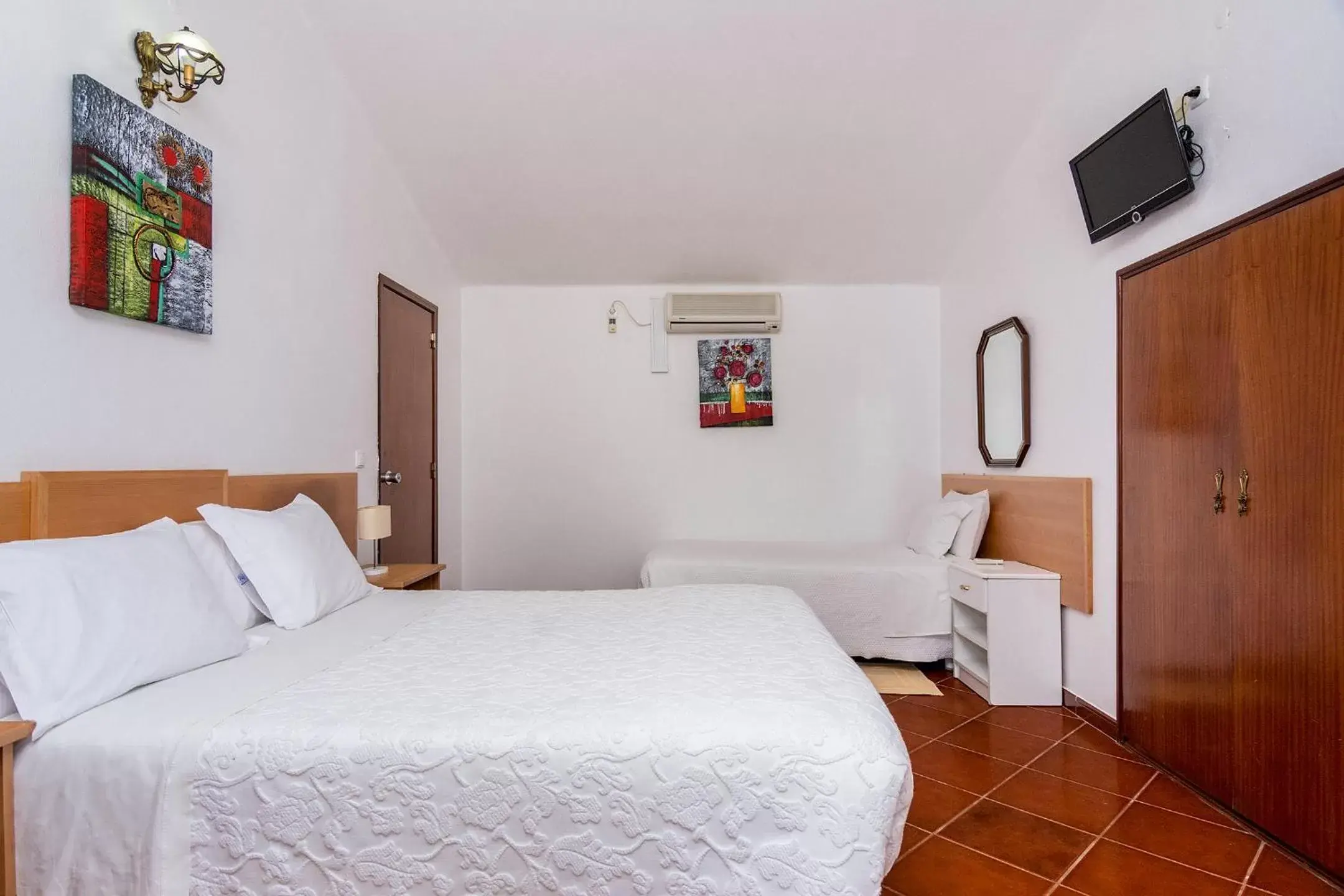 Bed in Graca Hotel