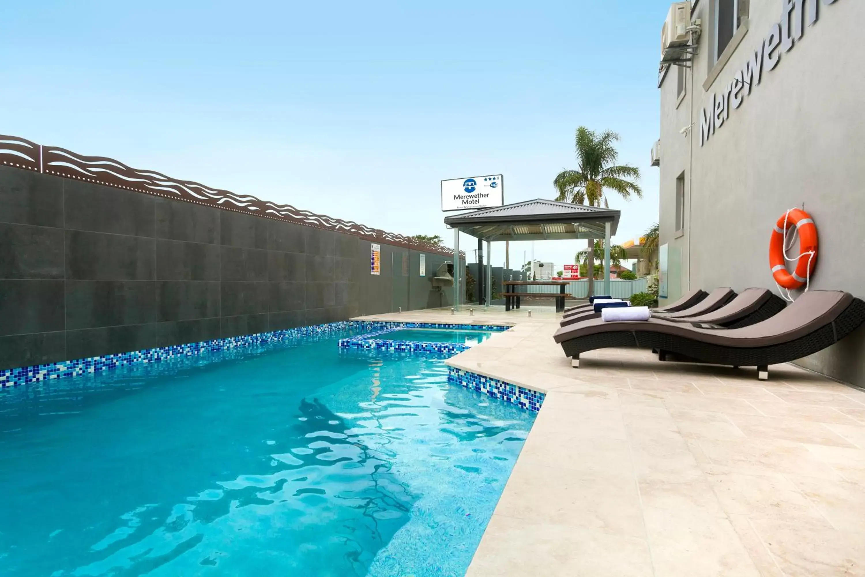 Area and facilities, Swimming Pool in Merewether Motel