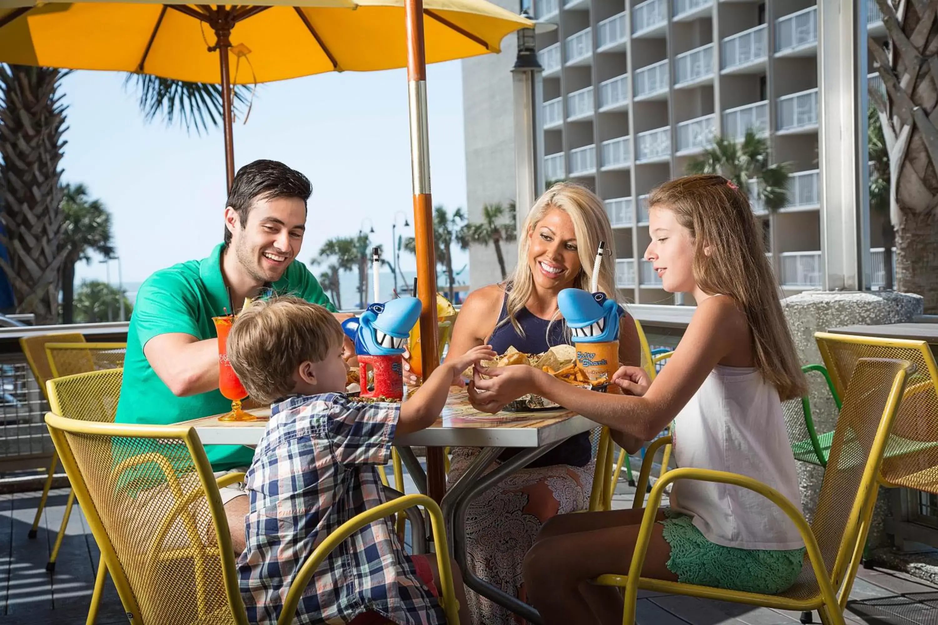 Food and drinks in Captain's Quarters Resort