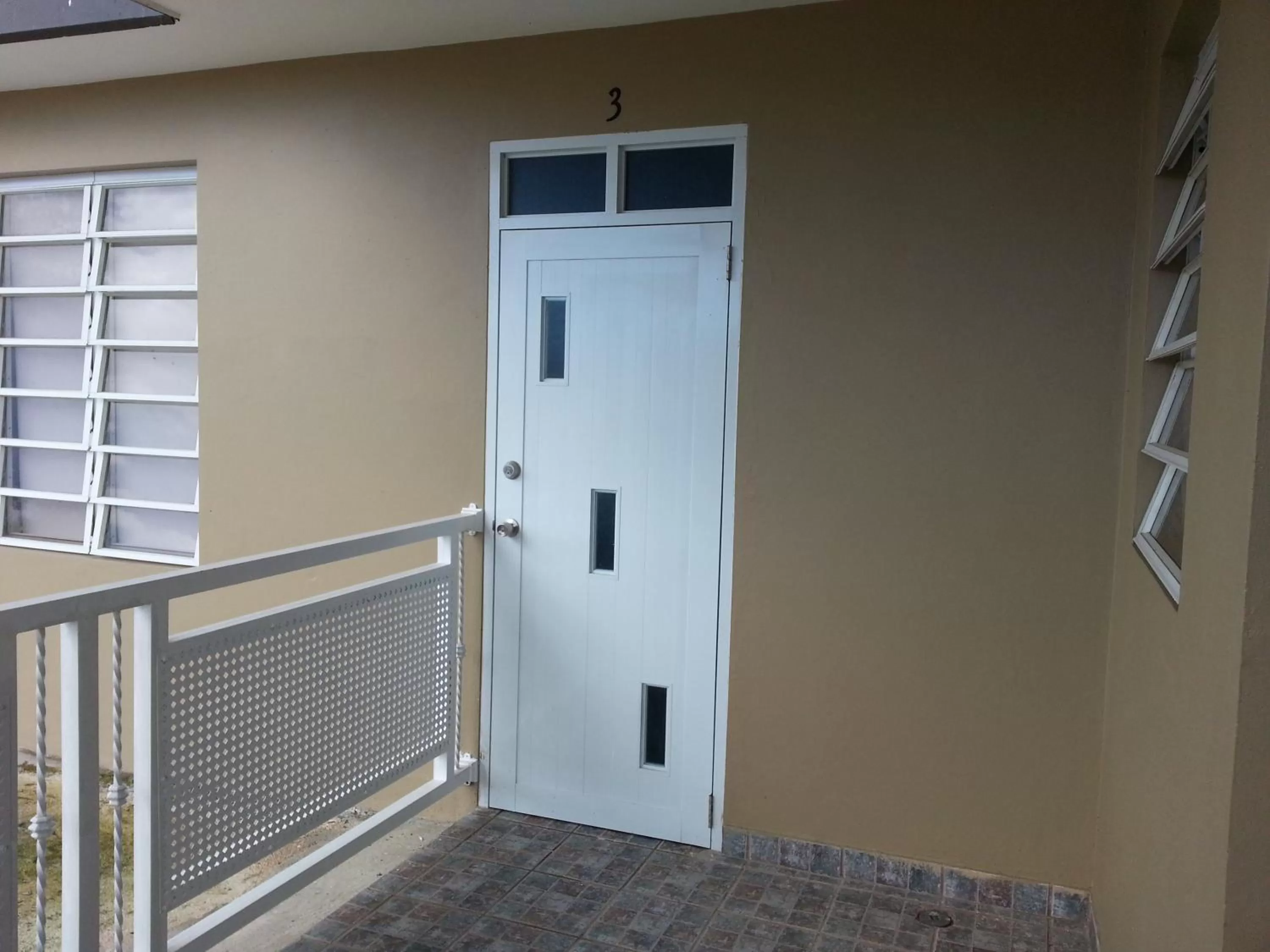 Facade/entrance in Aguada of the Seas