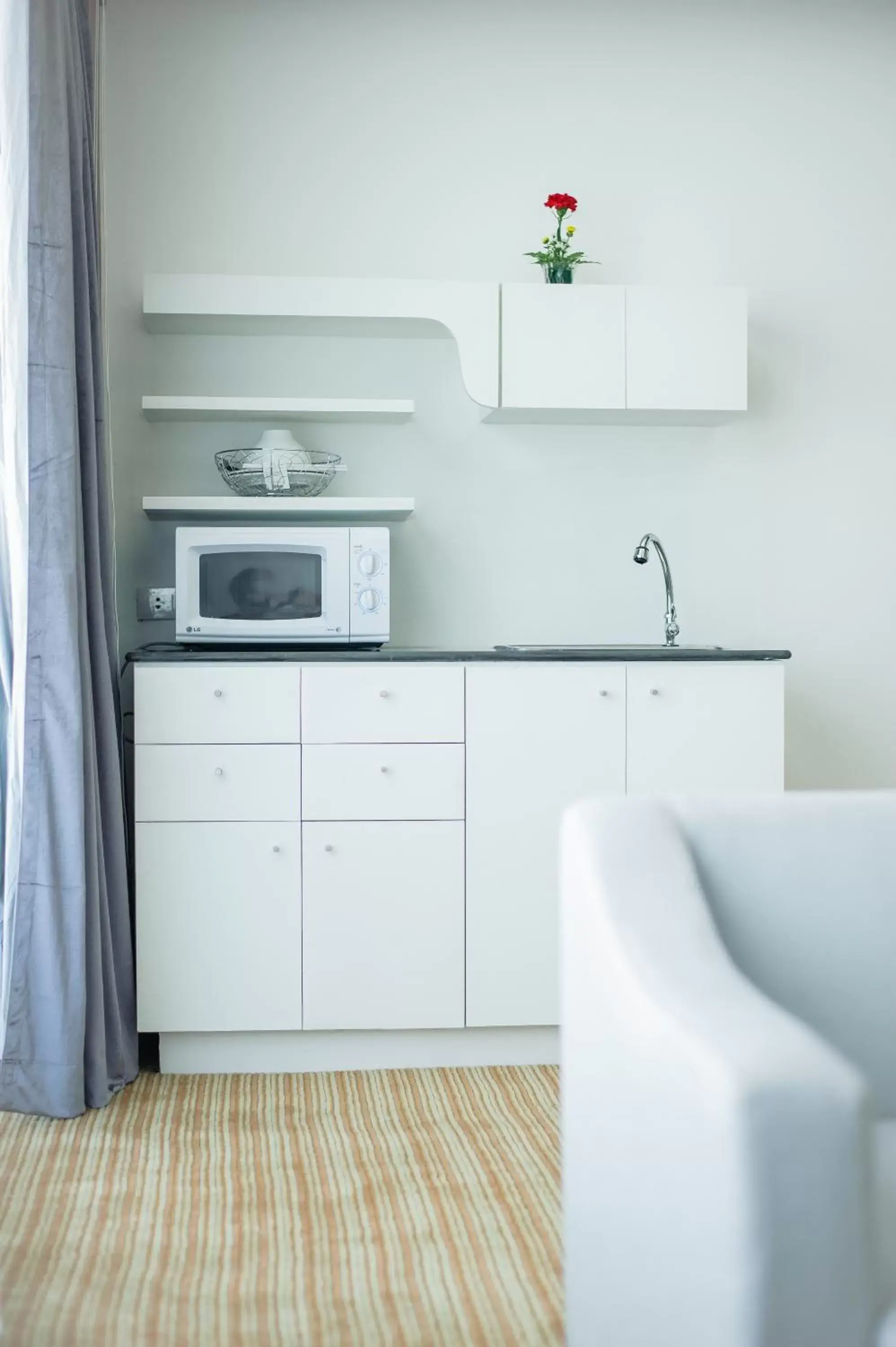 Kitchen or kitchenette, Kitchen/Kitchenette in The Paradiso JK Design Hotel