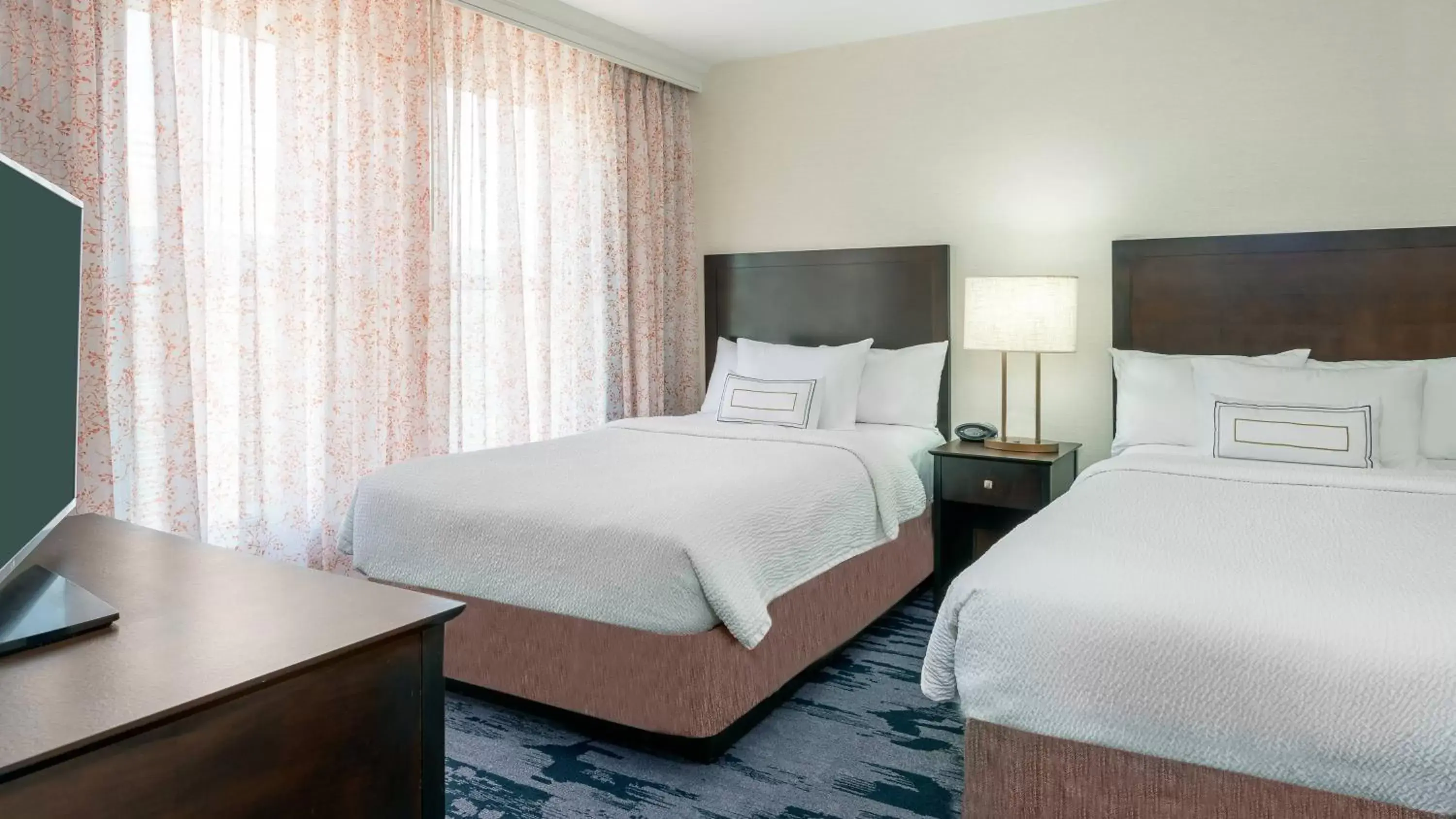 Bed in Fairfield Inn & Suites by Marriott Atlanta Downtown