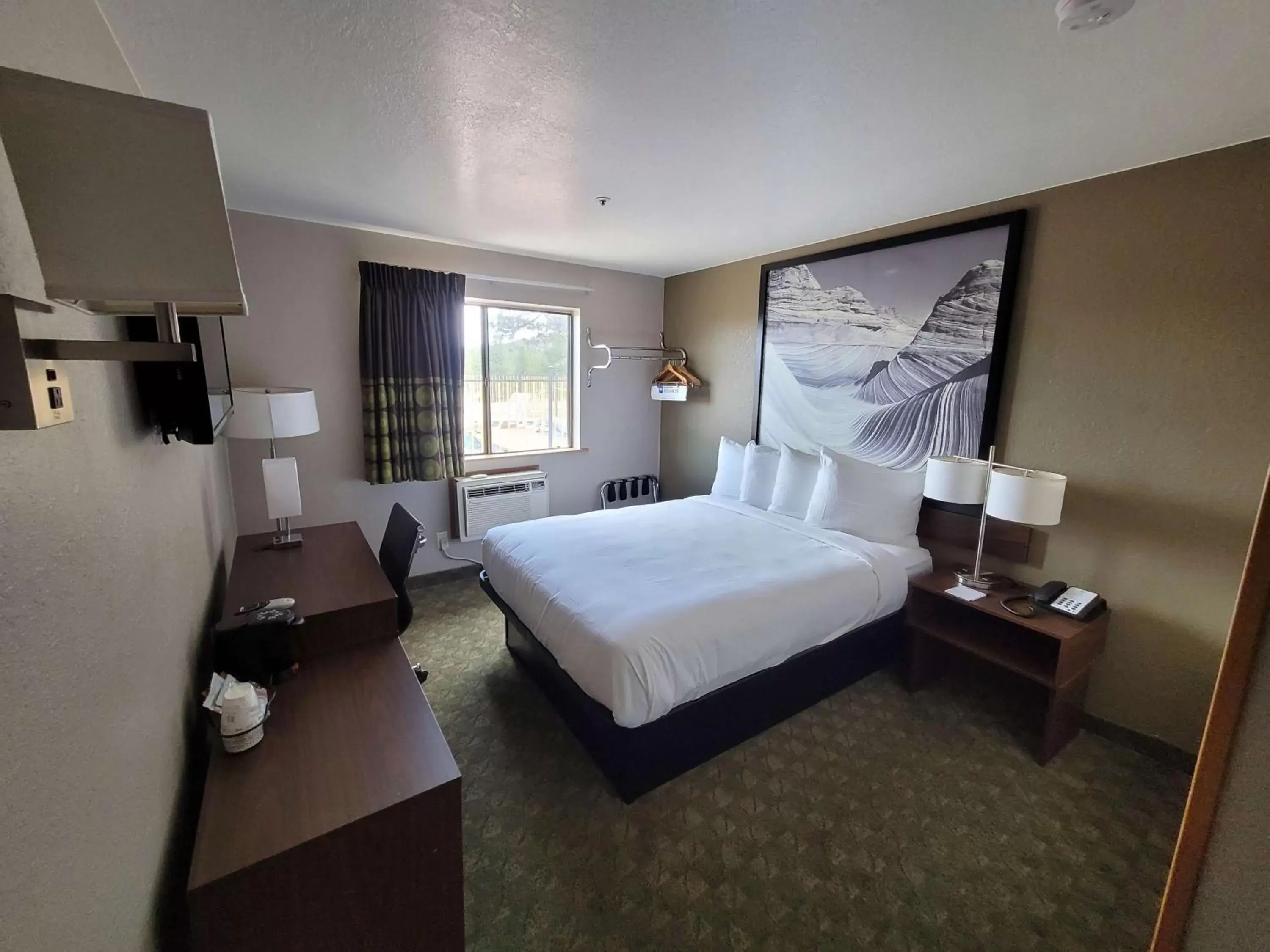 Photo of the whole room in SureStay Hotel by Best Western Williams - Grand Canyon