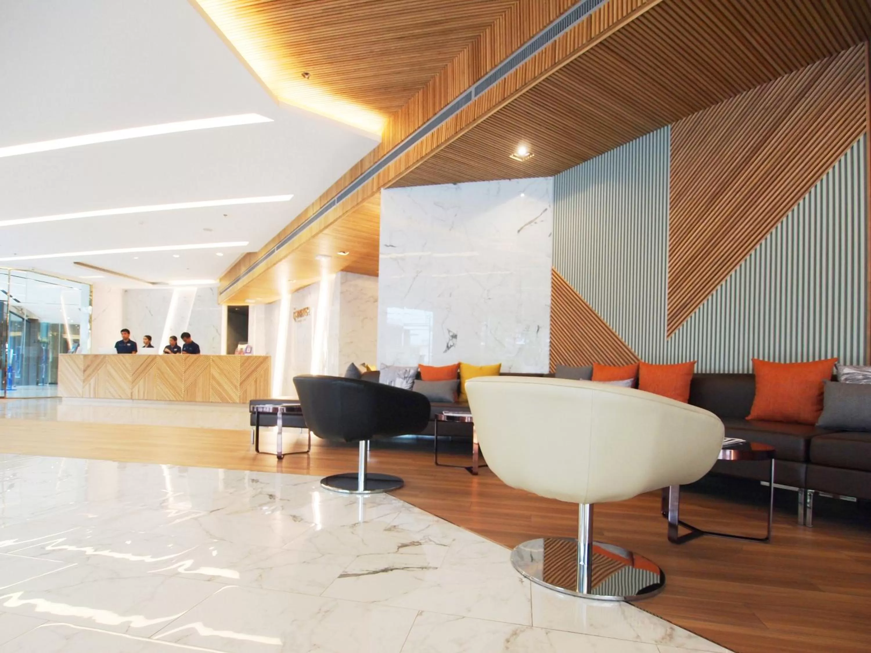 Lobby or reception in The Quarter Ari by UHG