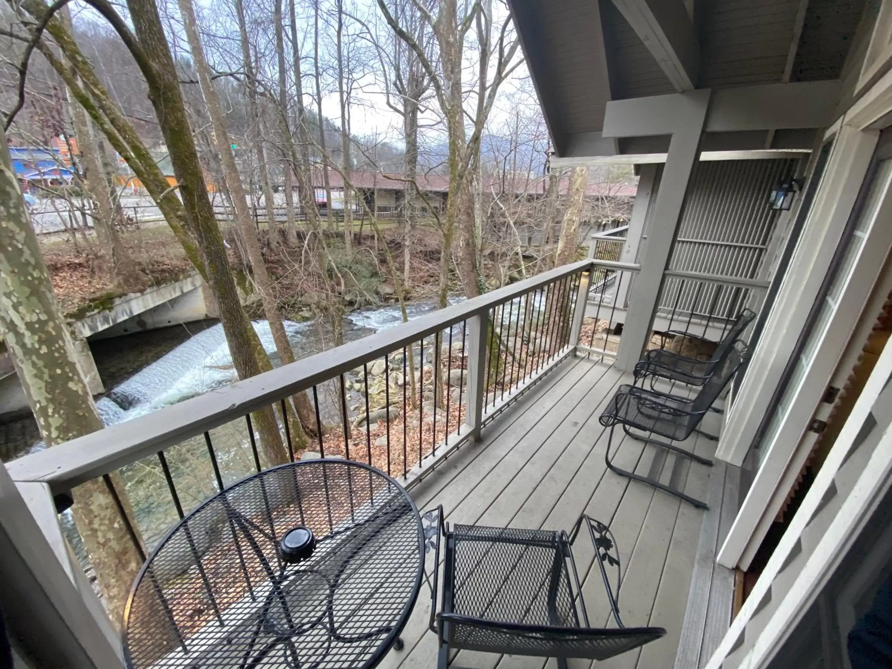 River view, Balcony/Terrace in Carr's Northside Hotel and Cottages