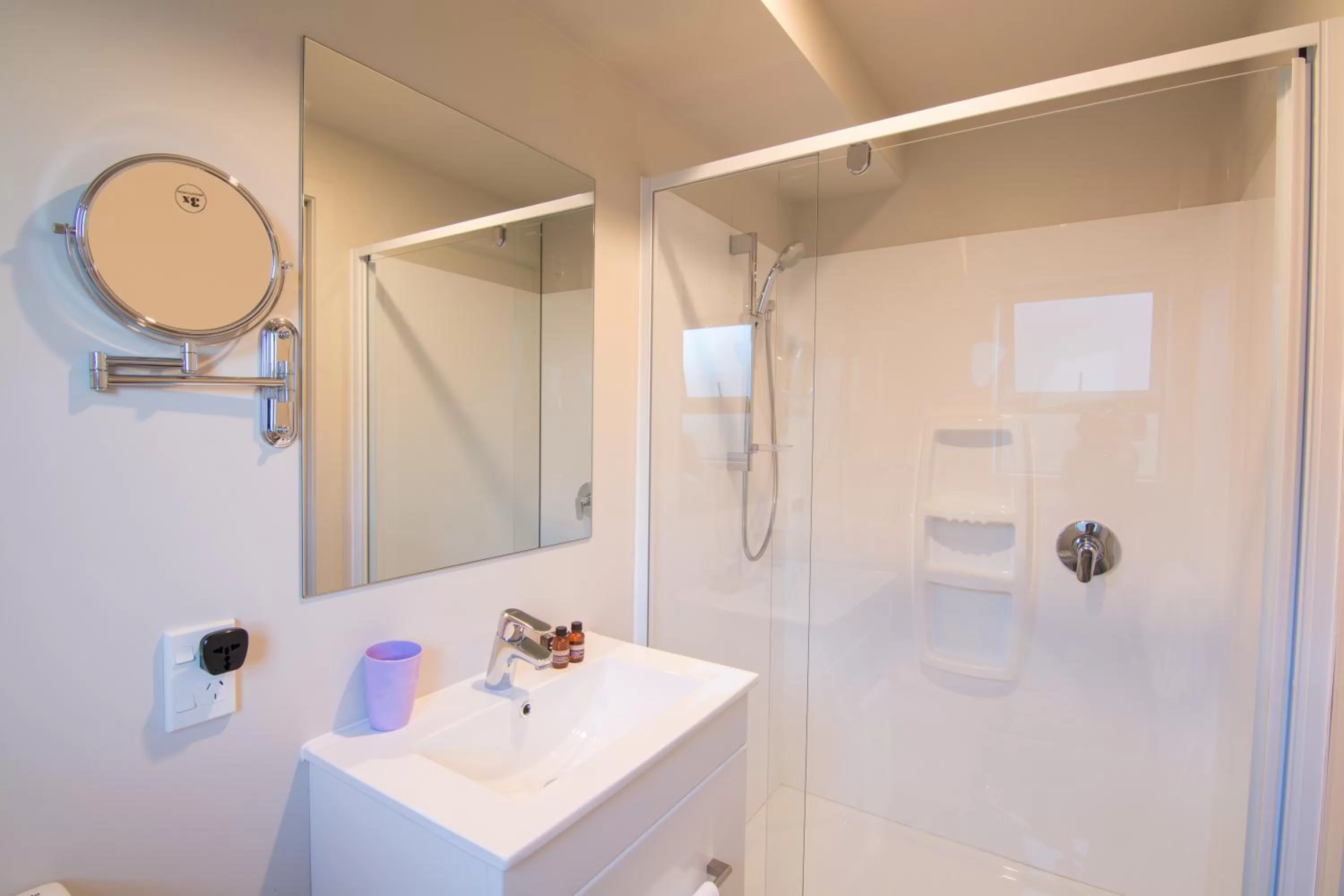 Bathroom in 311 Motel Riccarton