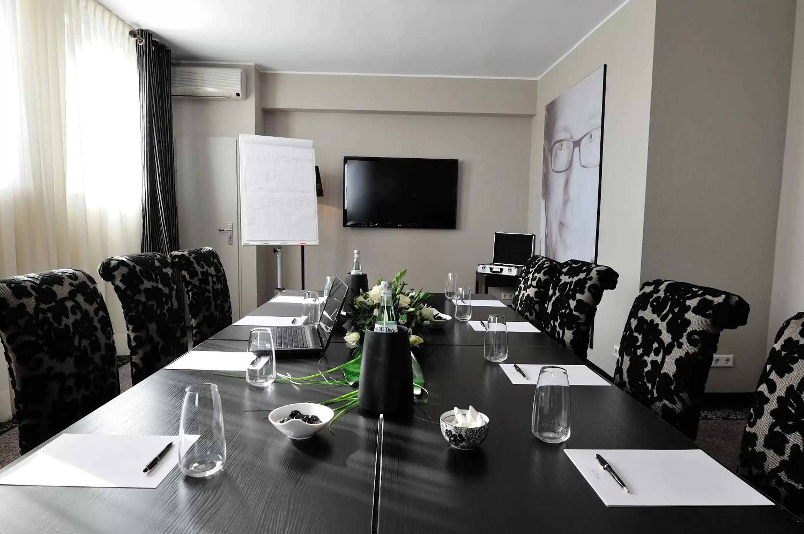 Business facilities in Stage47 Business facilities in Stage47