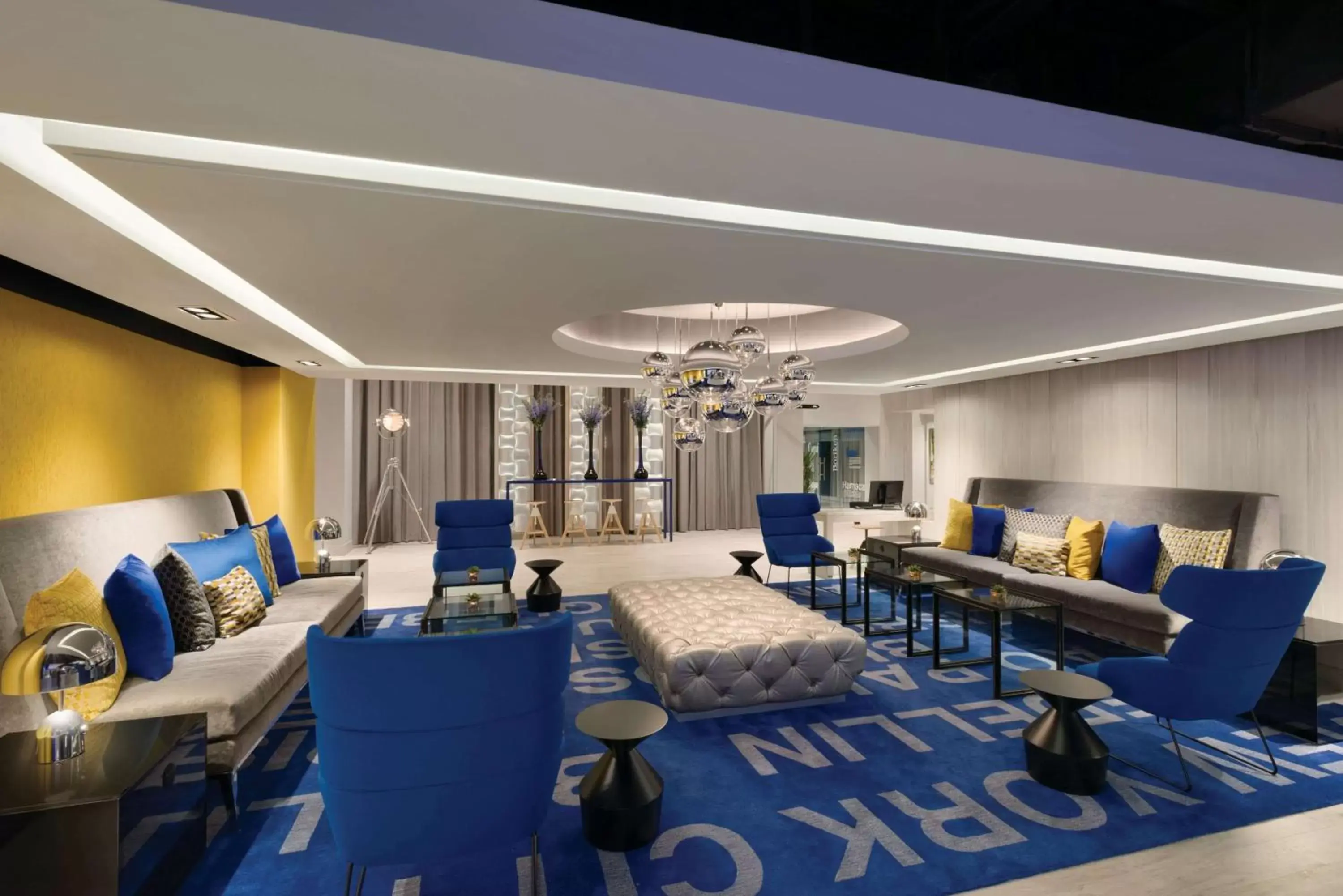 Lobby or reception in TRYP by Wyndham Isla Verde