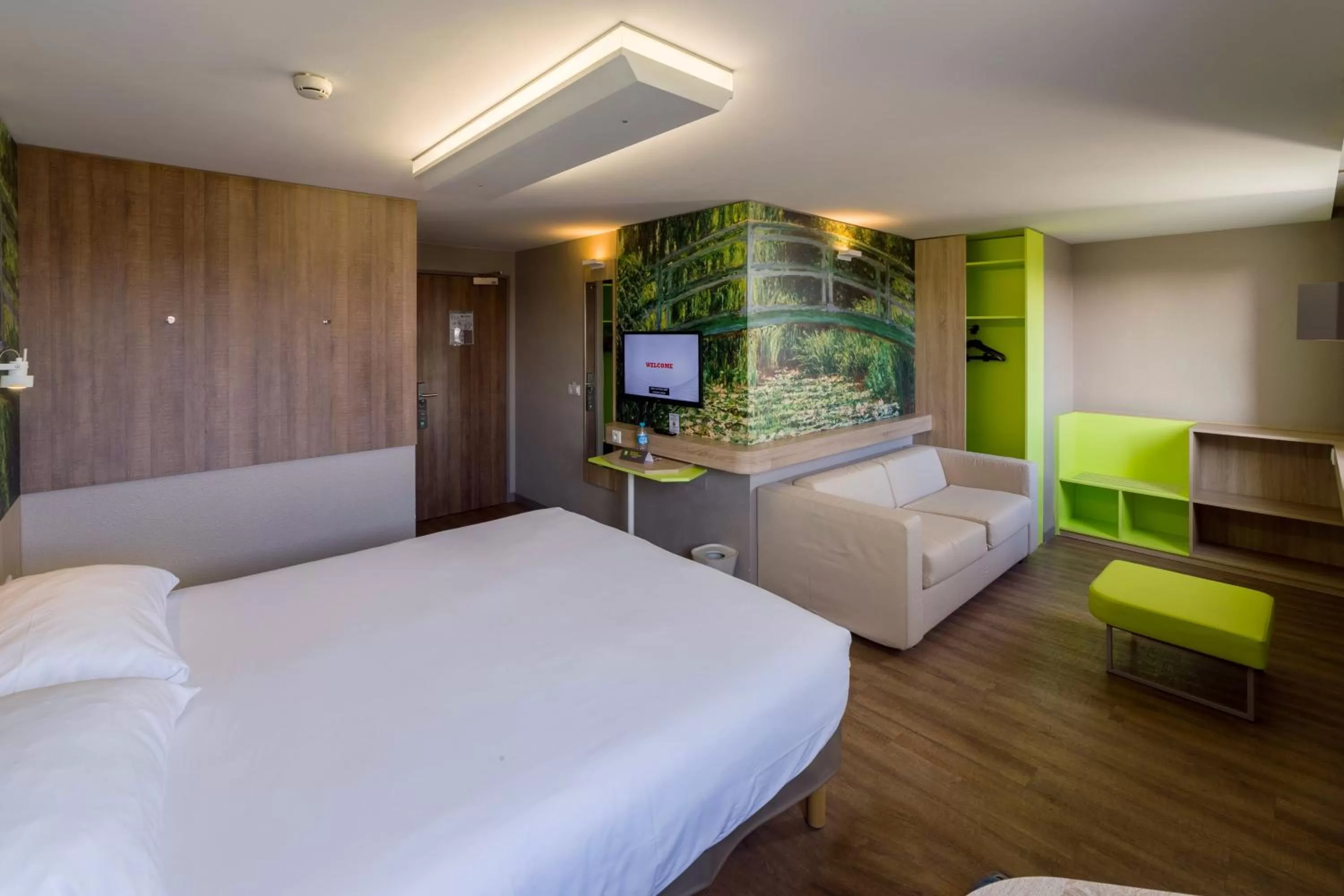 Bedroom, Bed in Ibis Styles Lille Marcq En Baroeul