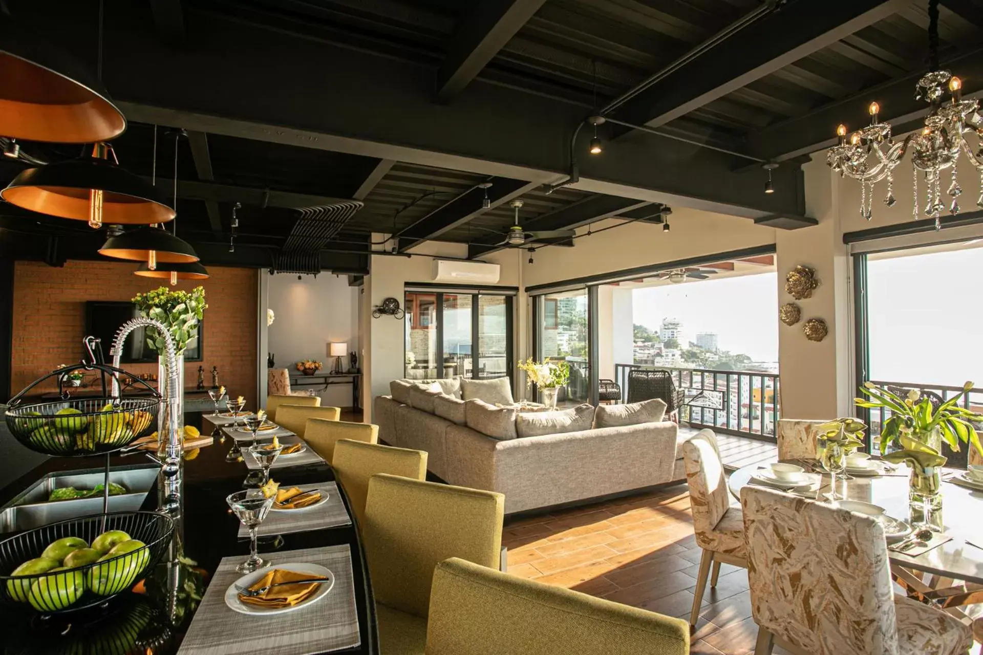 Living room, Restaurant/Places to Eat in Pinnacle Resorts 179 - Adults Only