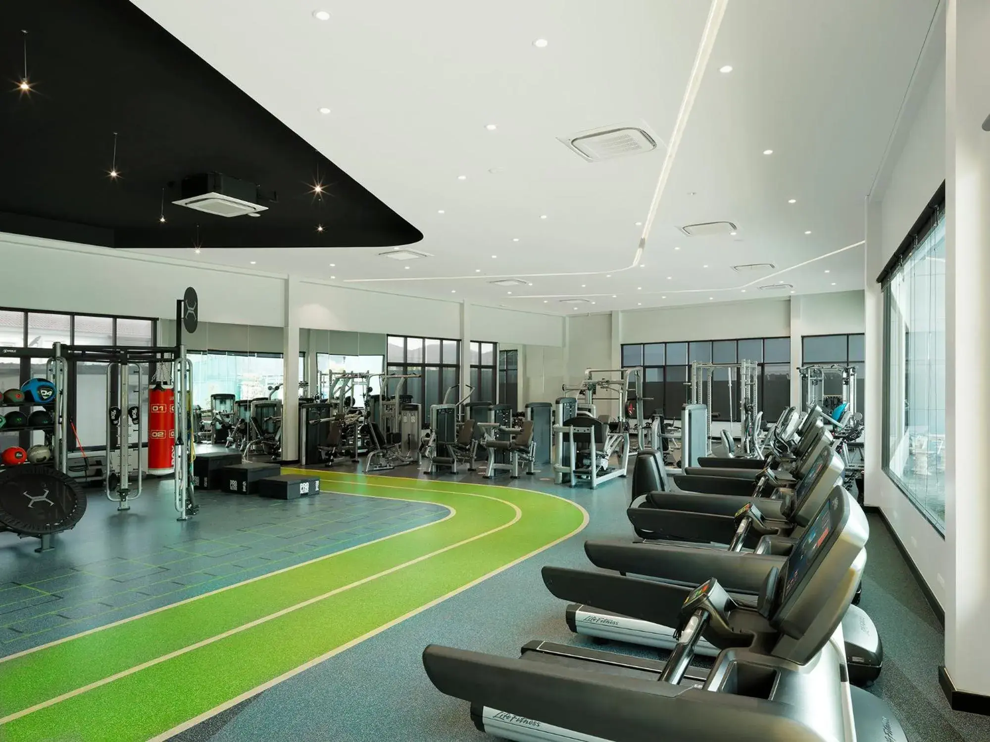 Fitness centre/facilities in The Oceanic Sportel Phuket - SHA Extra Plus Fitness centre/facilities in The Oceanic Sportel Phuket - SHA Extra Plus