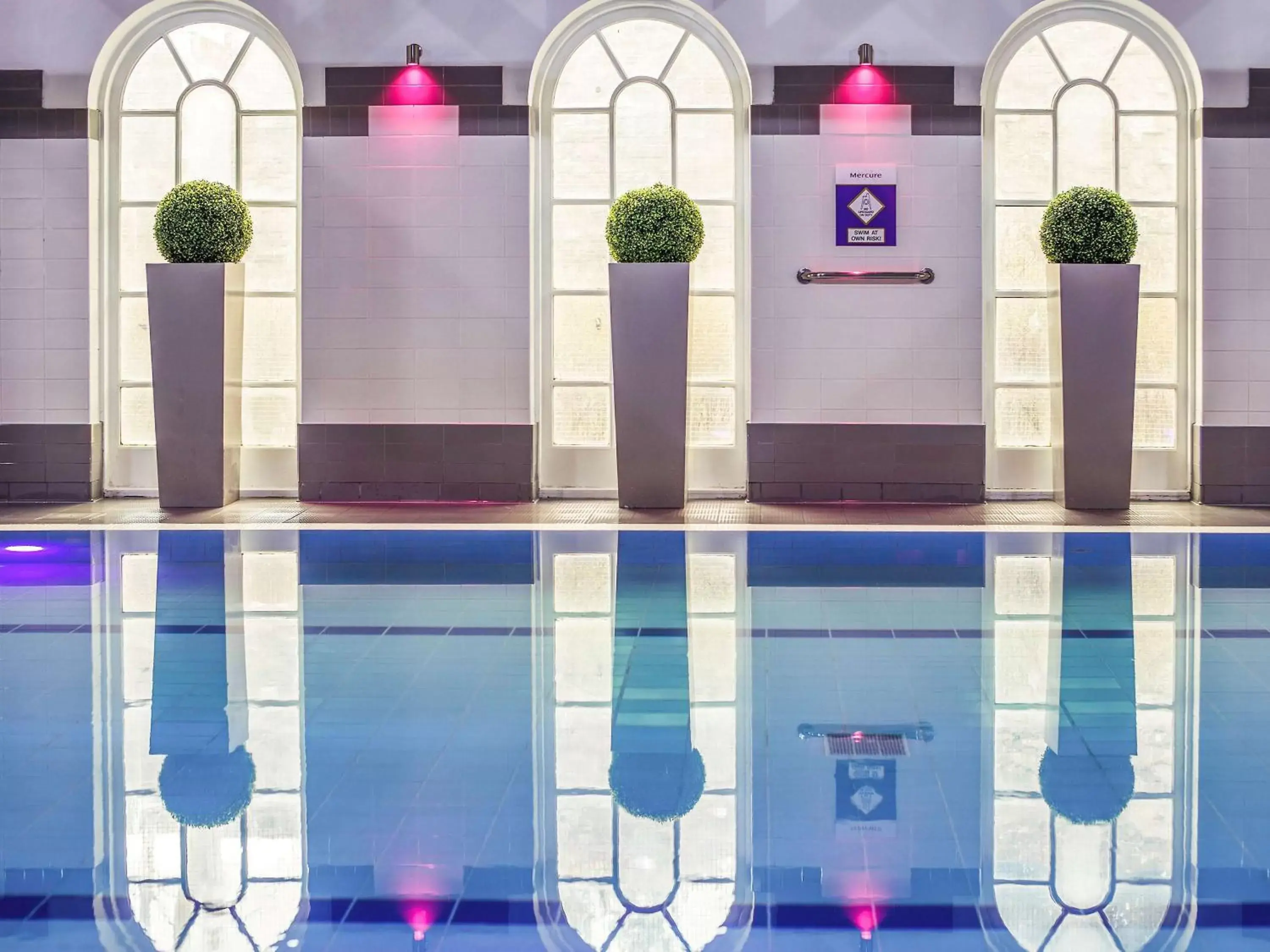 On site, Swimming Pool in Mercure Exeter Southgate Hotel