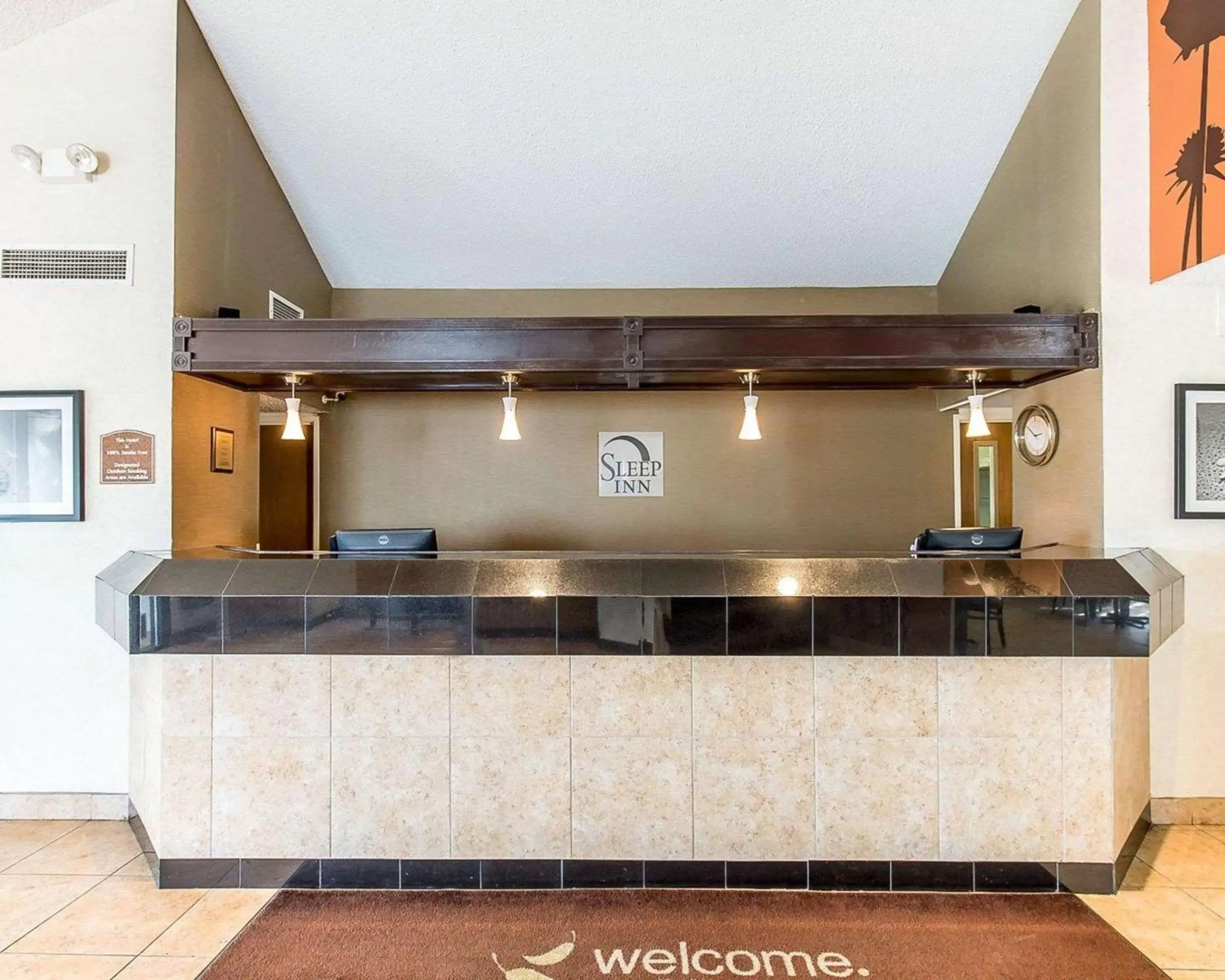 Lobby or reception, Kitchen/Kitchenette in Sleep Inn Billings