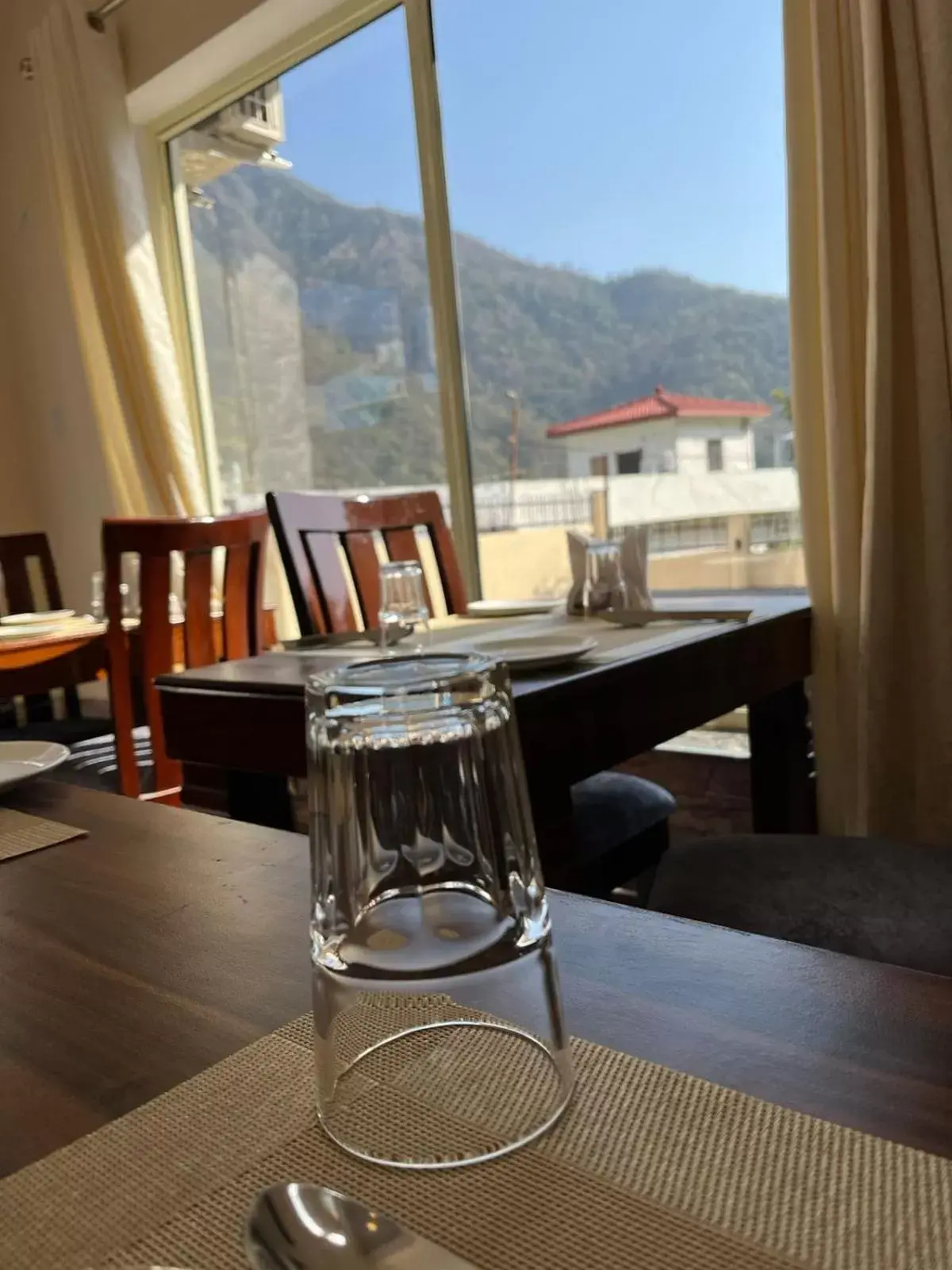 Restaurant/places to eat in Tapovan New Residency - 5 minutes walk to Laxman jhula Restaurant/places to eat in Tapovan New Residency - 5 minutes walk to Laxman jhula