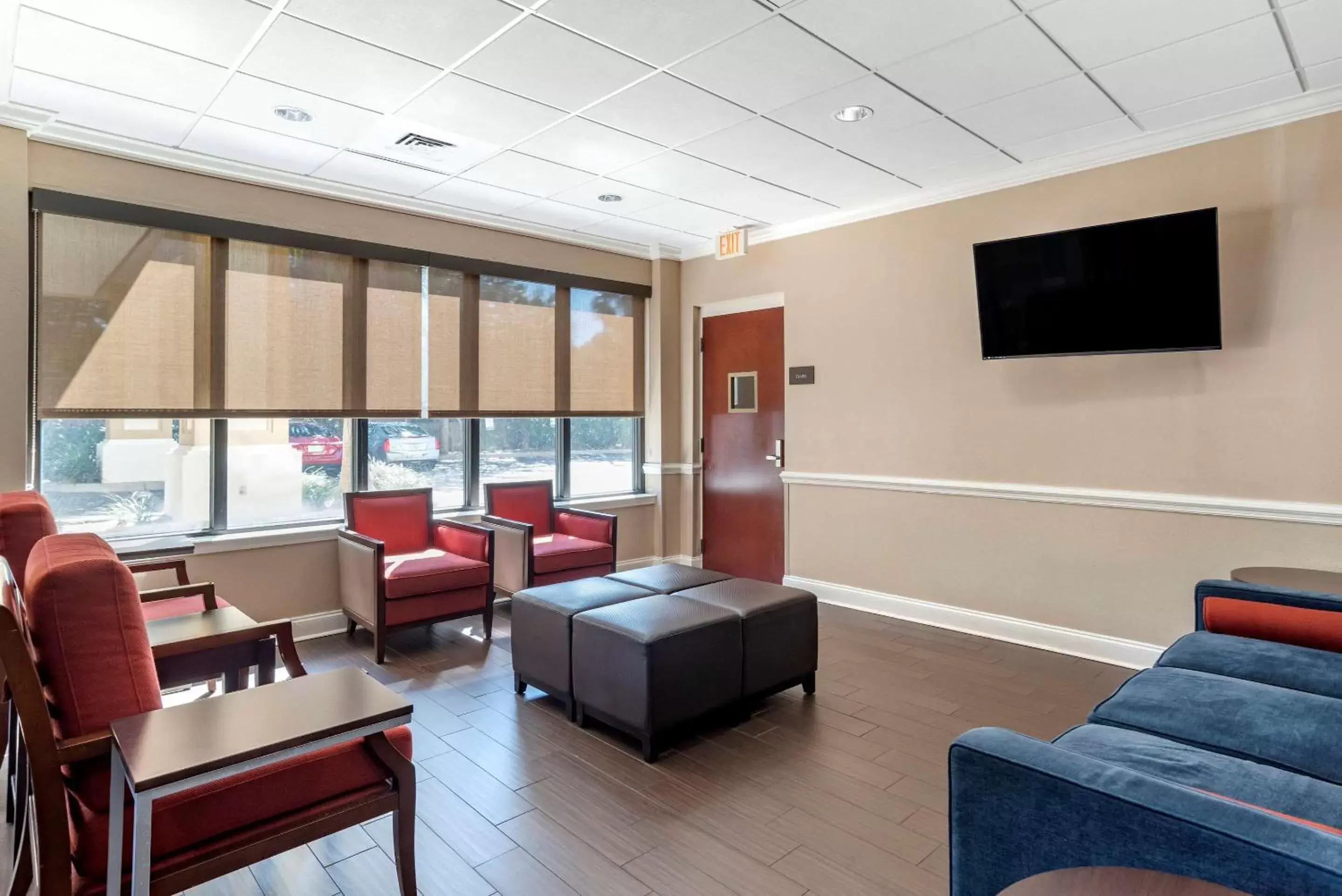 Lobby or reception, Seating Area in Comfort Inn & Suites Fort Walton Beach