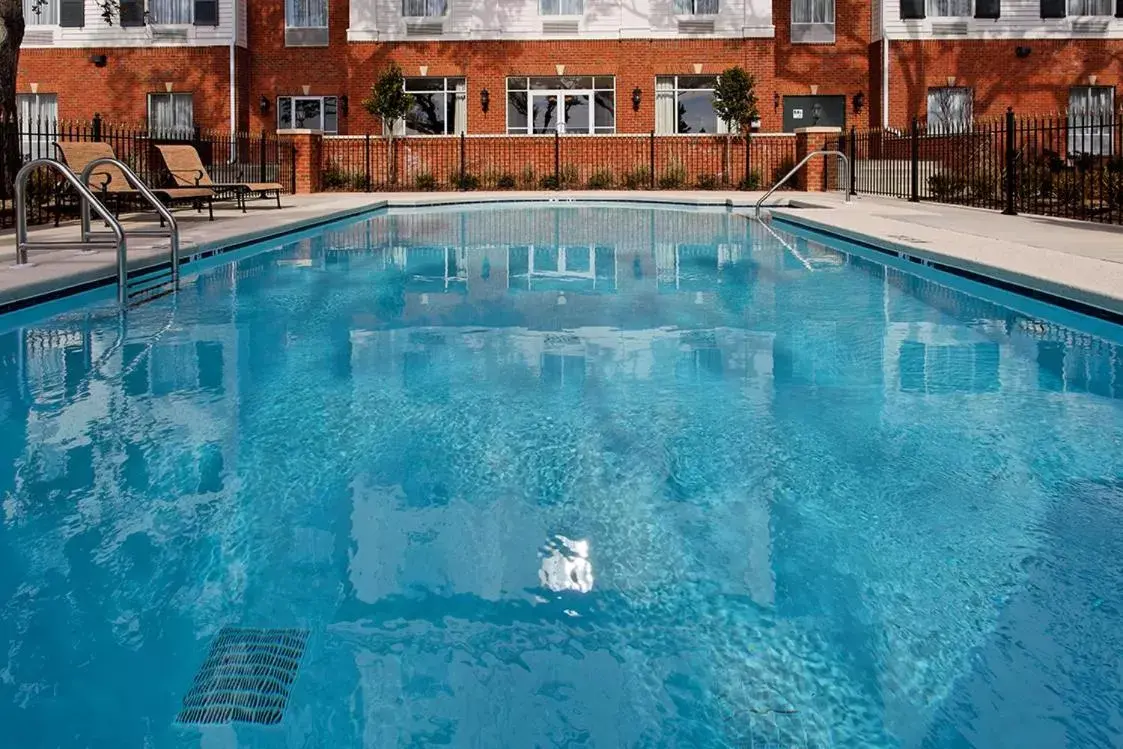 Swimming Pool in The Inn at Long Beach