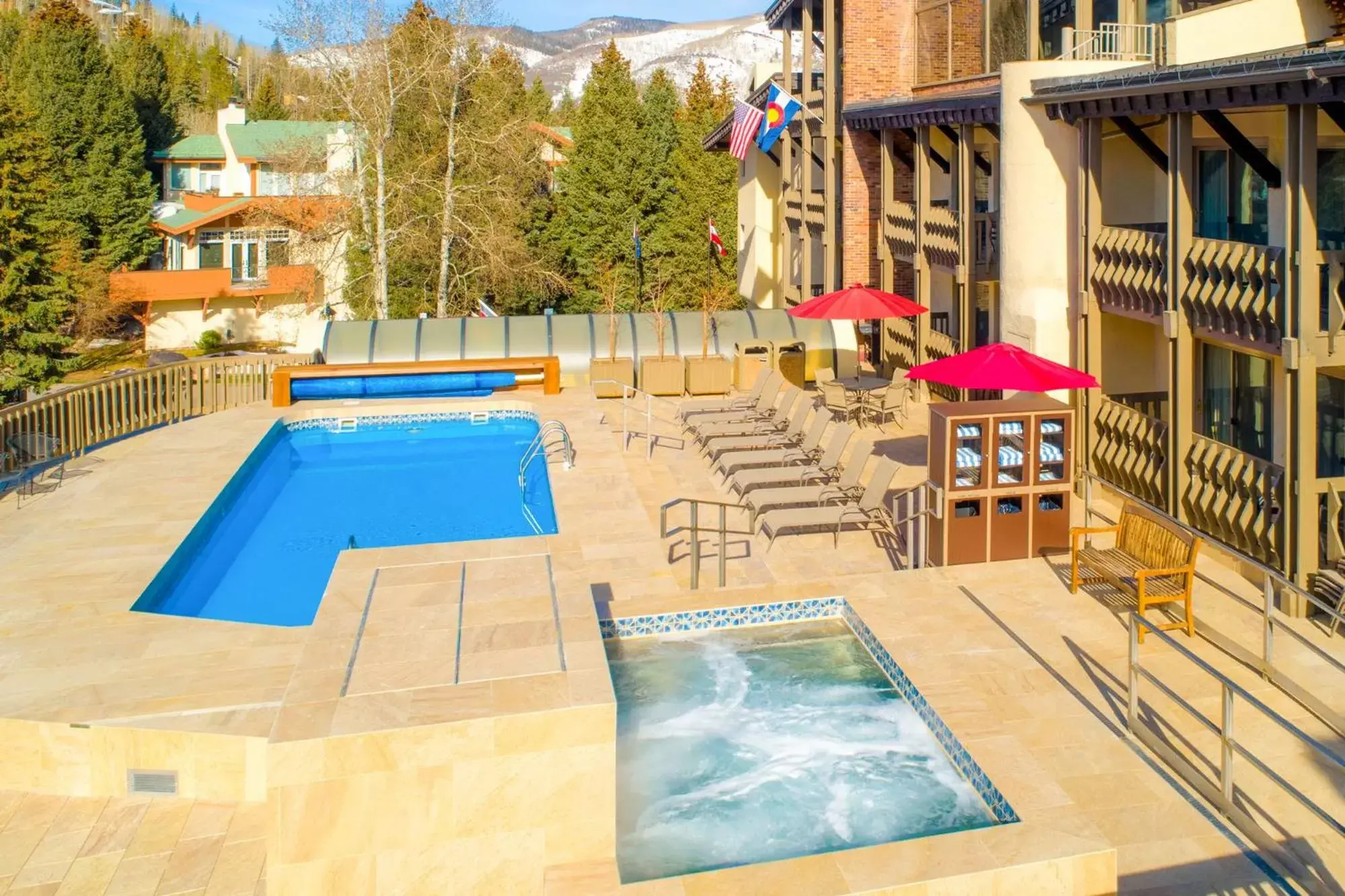 Swimming pool in Sitzmark Vail Swimming pool in Sitzmark Vail