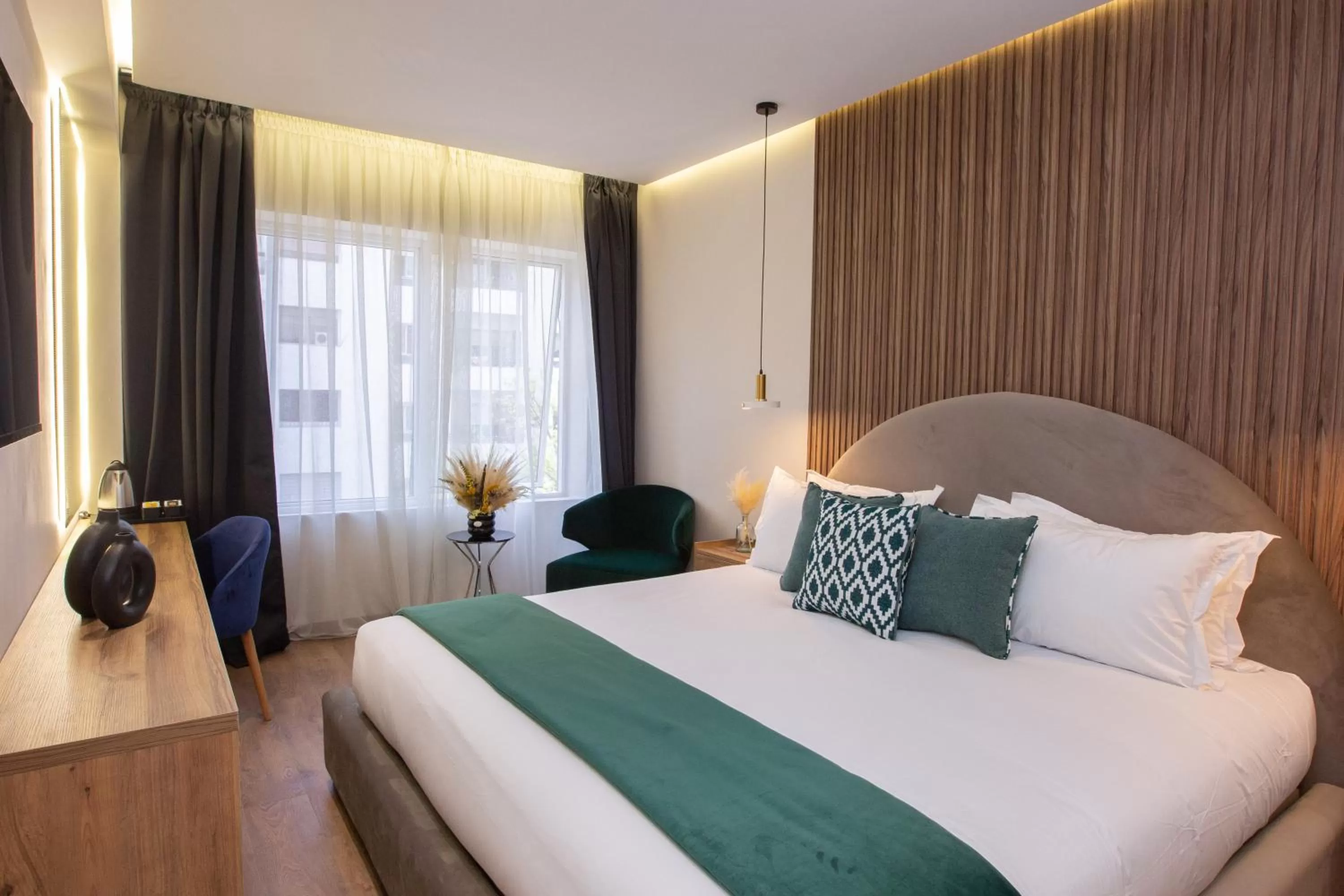 Photo of the whole room, Bed in Le M Hôtel