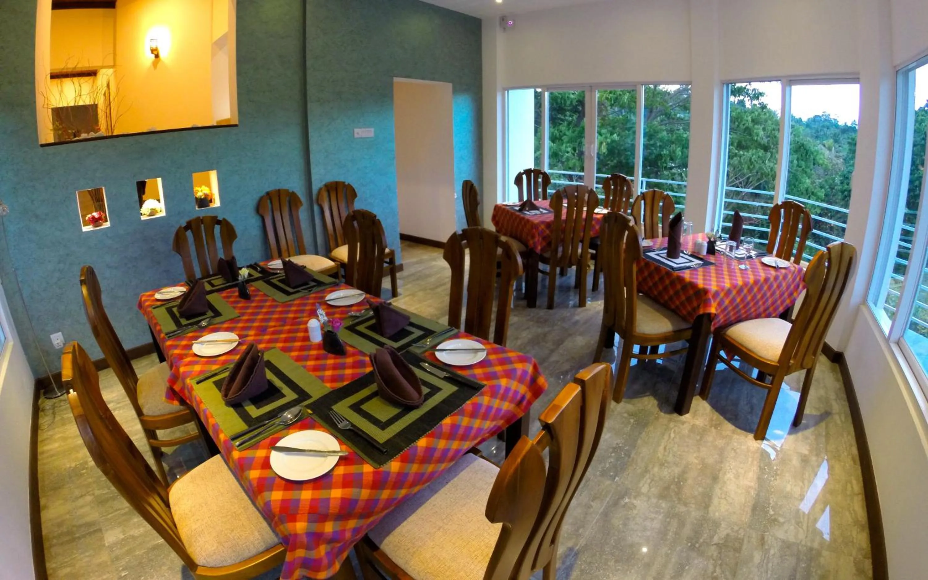 Restaurant/places to eat in Winter Villa