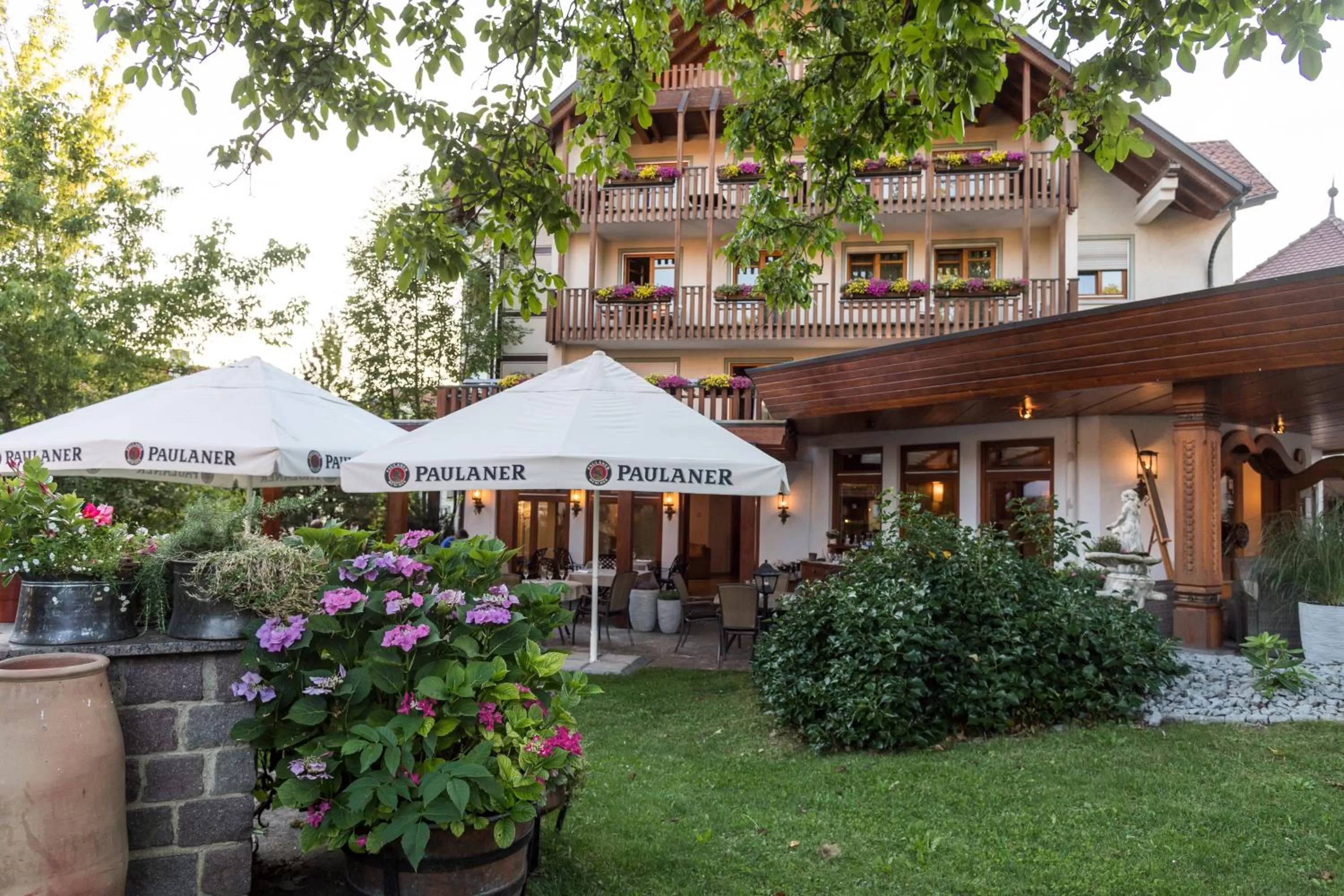 Garden in Hotel & Restaurant Becher