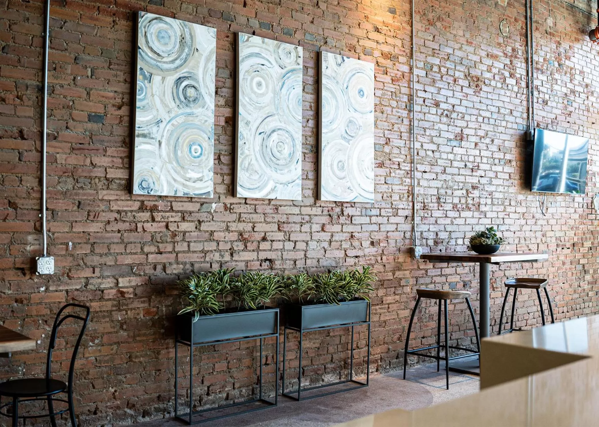 Communal lounge/ TV room in SOVA Micro-Room & Social Hotel