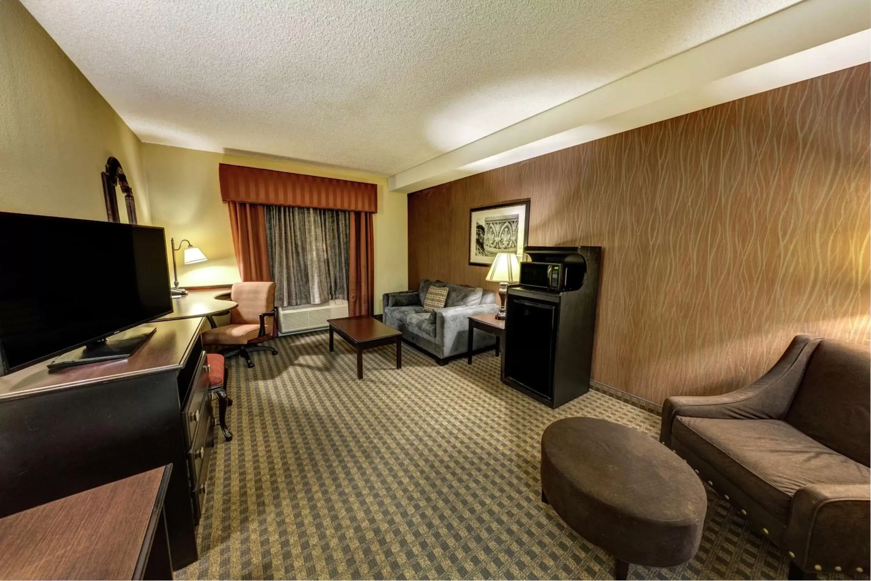 Bedroom, Seating Area in Hampton Inn & Suites Chadds Ford