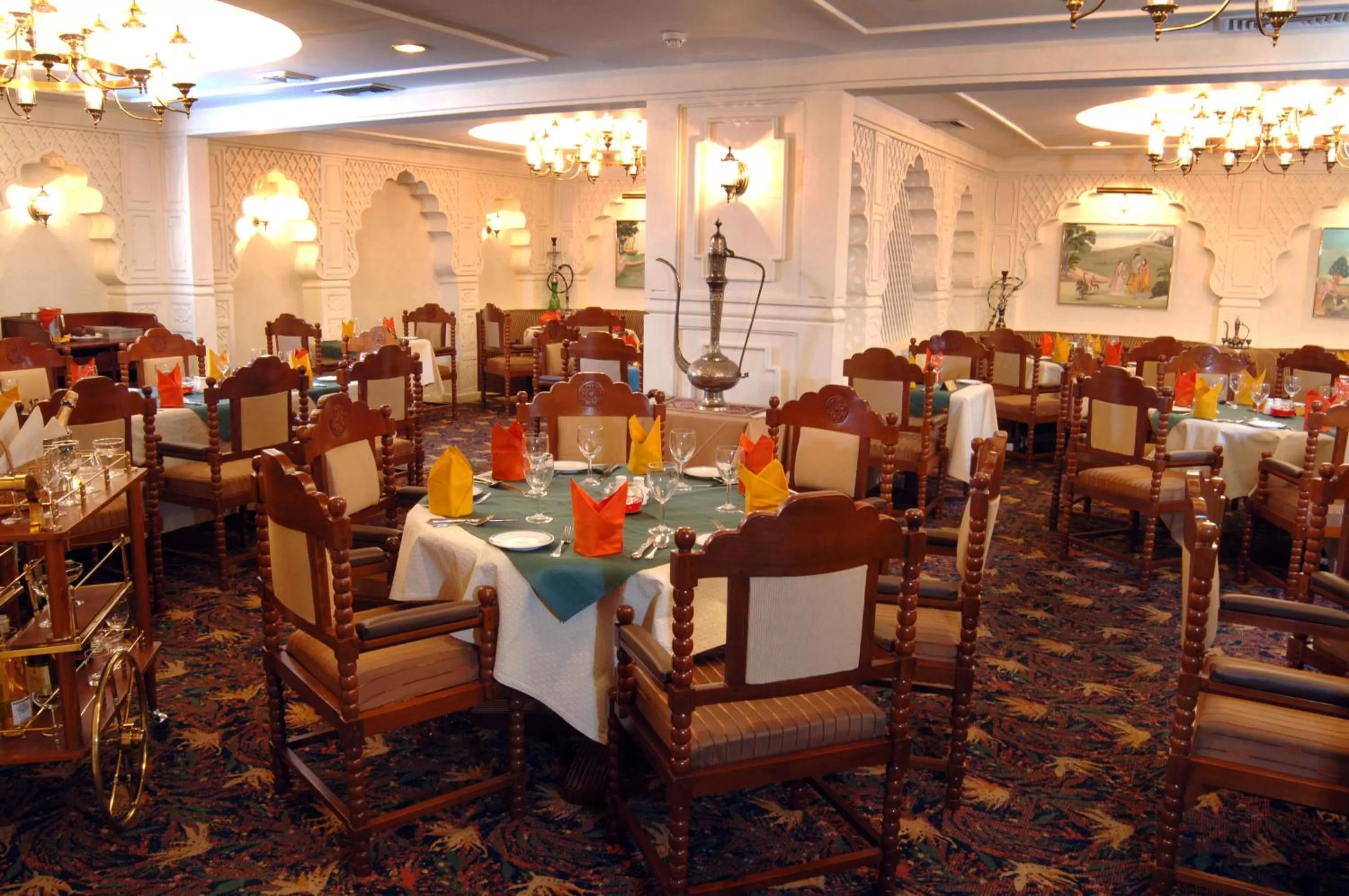 Restaurant/places to eat in Ramada Colombo