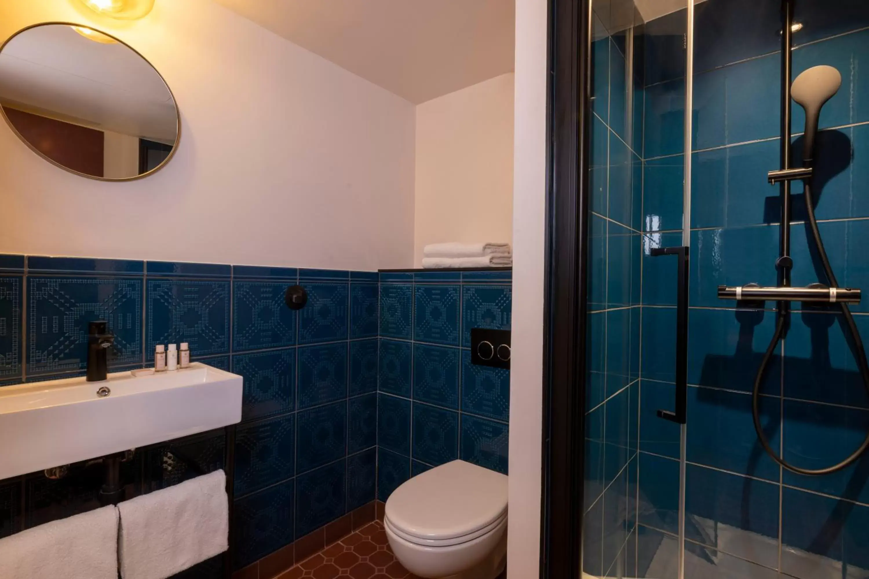 Bathroom in Hotel Ernest