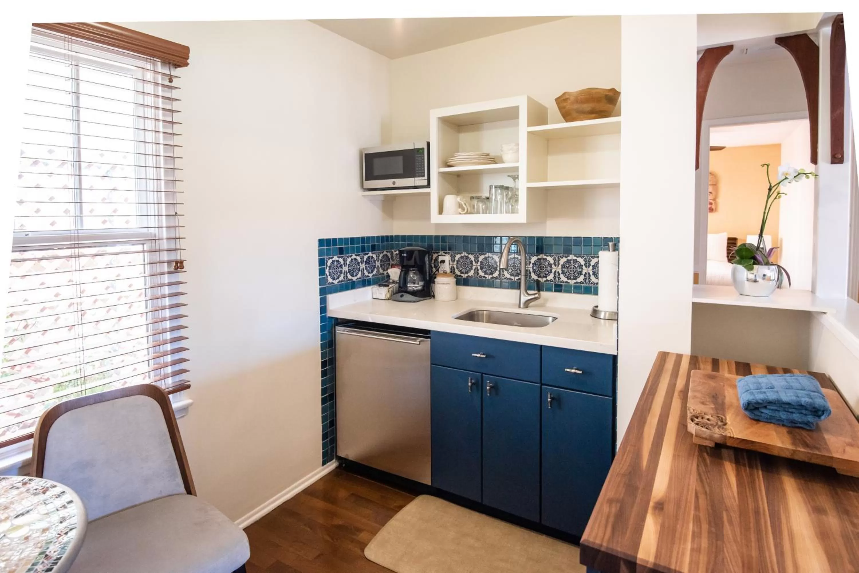 Kitchen or kitchenette in Harbor House Inn