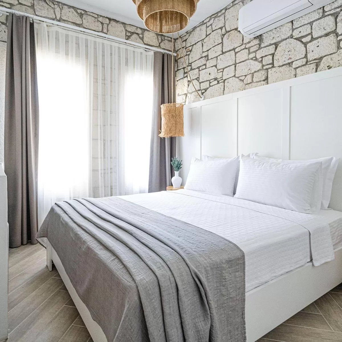 Bed in Voger Alaçatı Silence