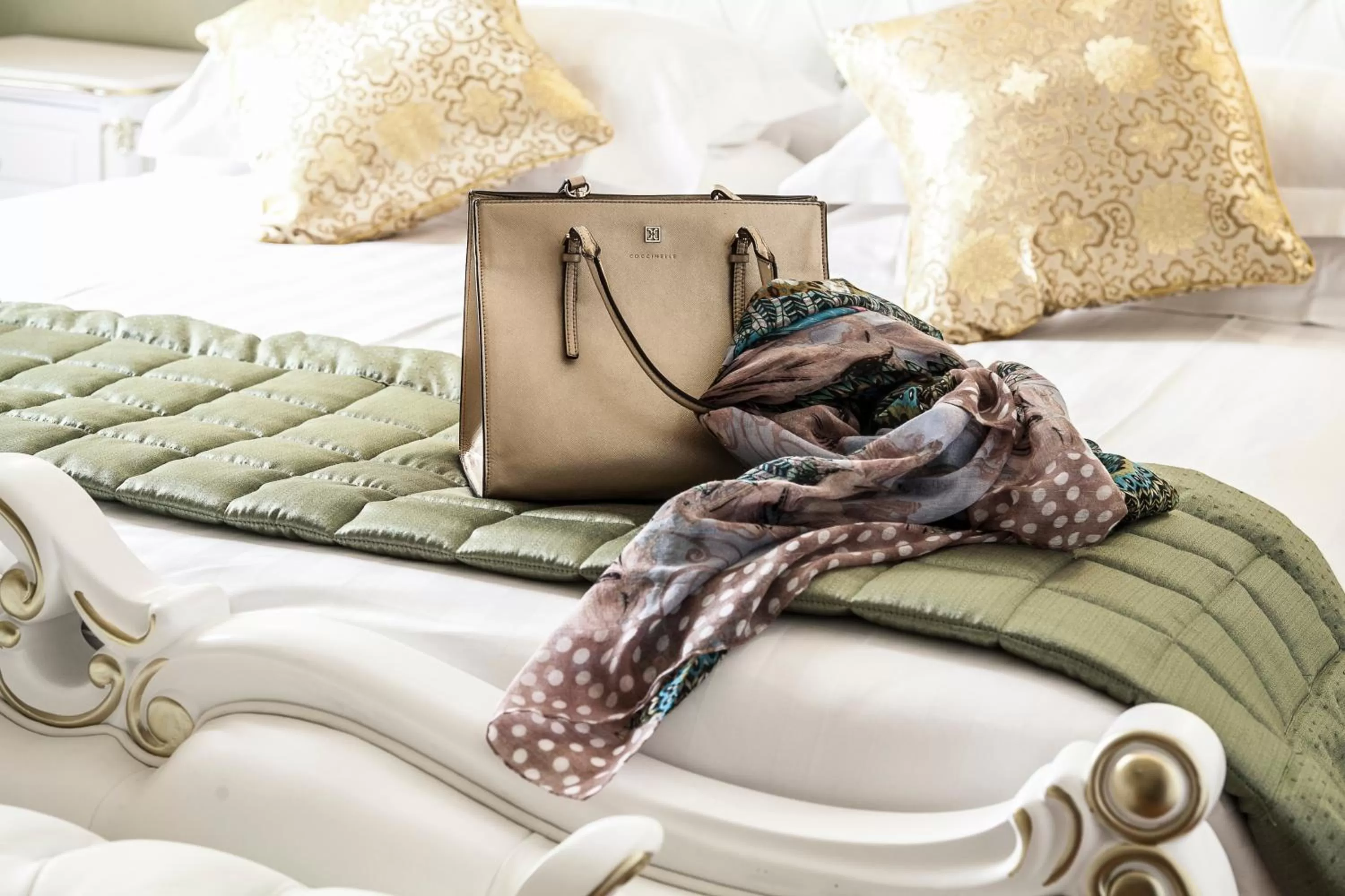 Other, Bed in Villa Royal