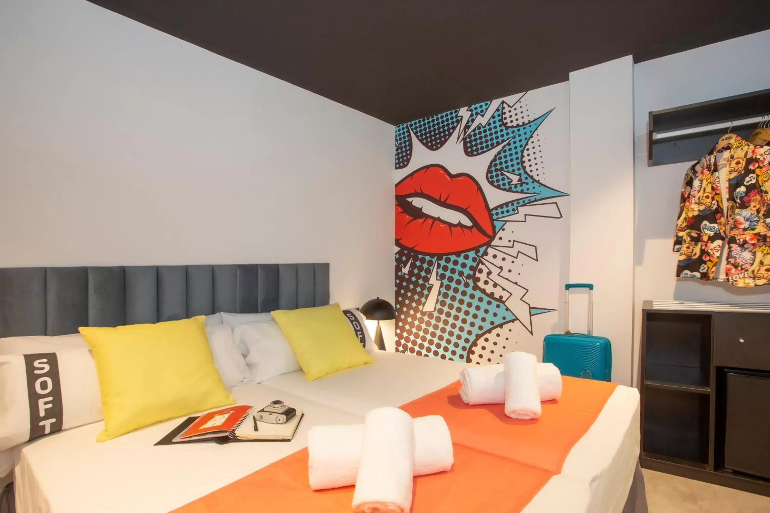 Bedroom, Bed in Casual Pop Art Benidorm