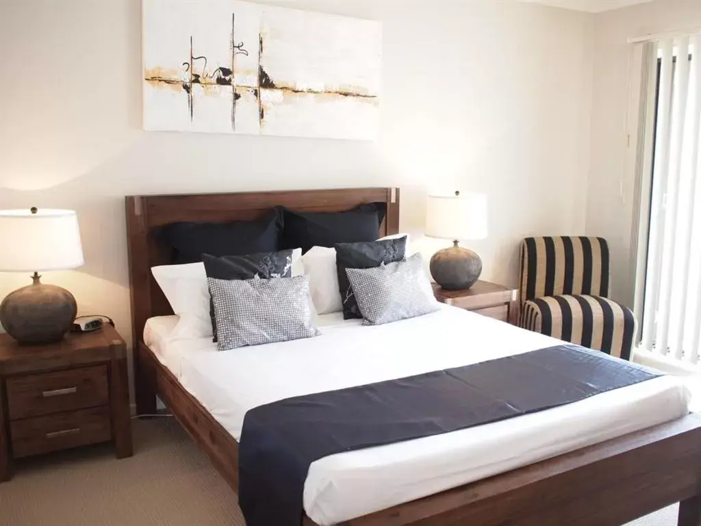 Bed in Edge Apartments Cairns