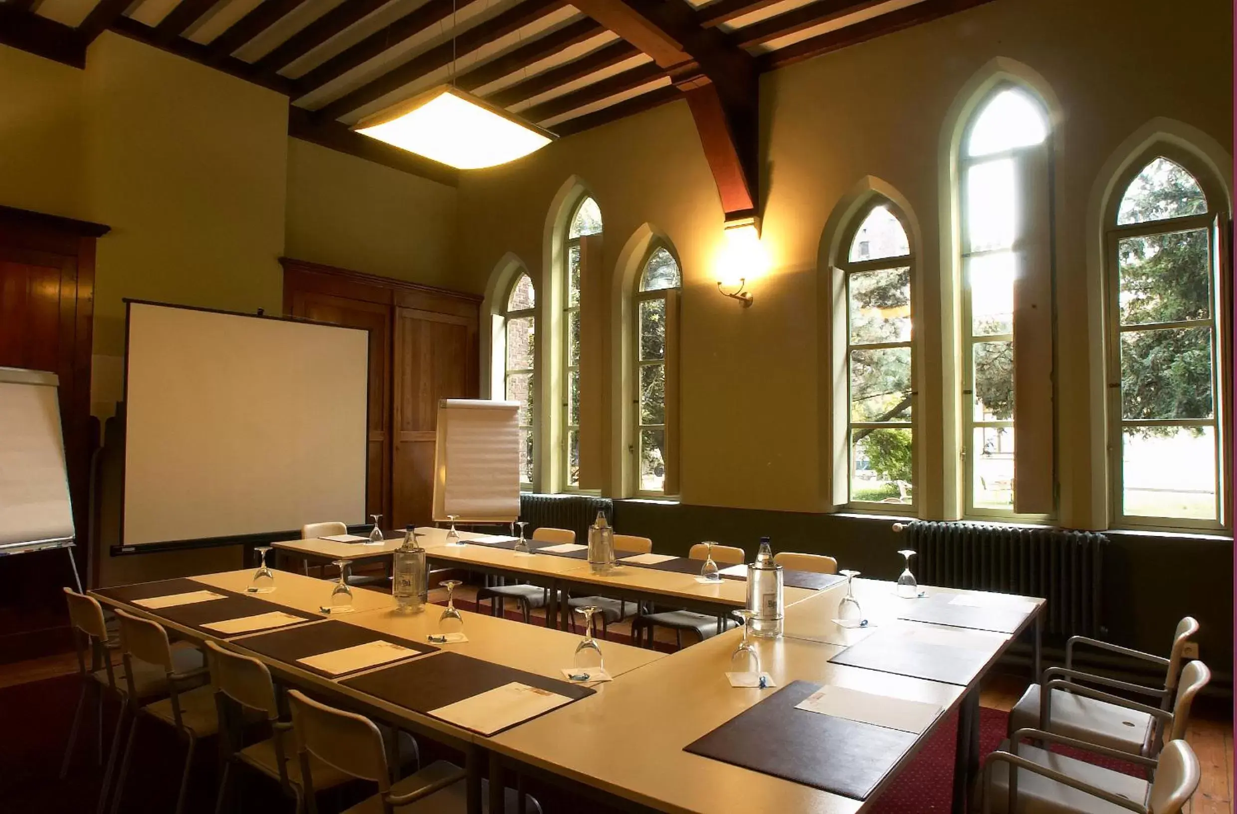 Business facilities, Restaurant/Places to Eat in Hotel Monasterium PoortAckere