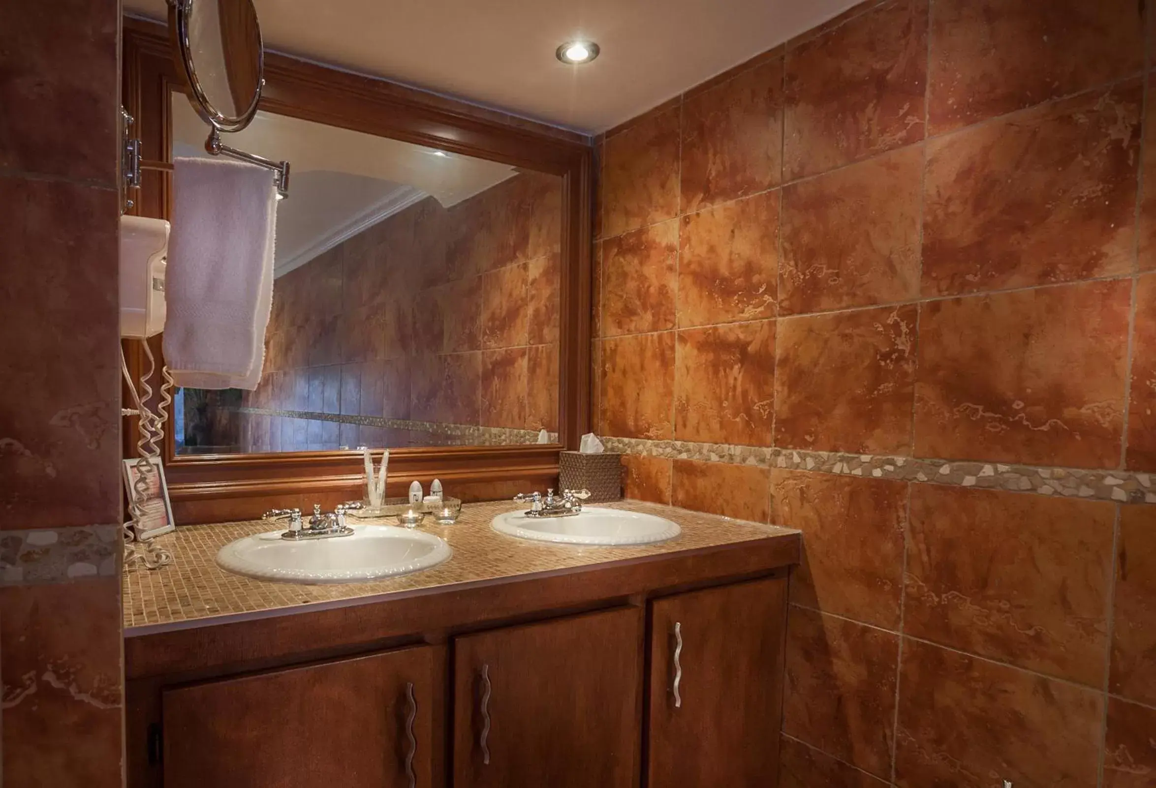 Bathroom in Hotel Kutuma