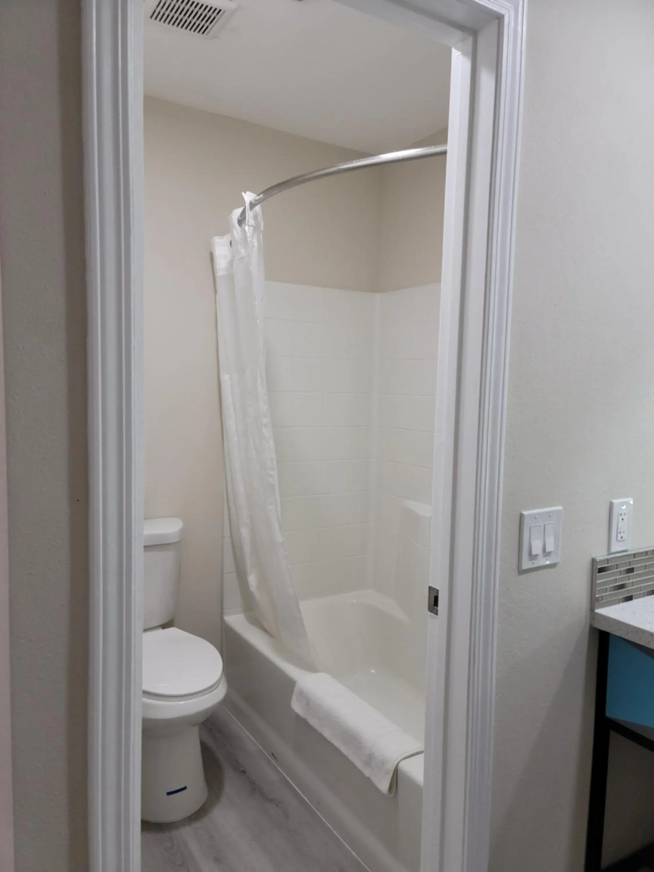 Bathroom in Quality Inn Victorville I-15