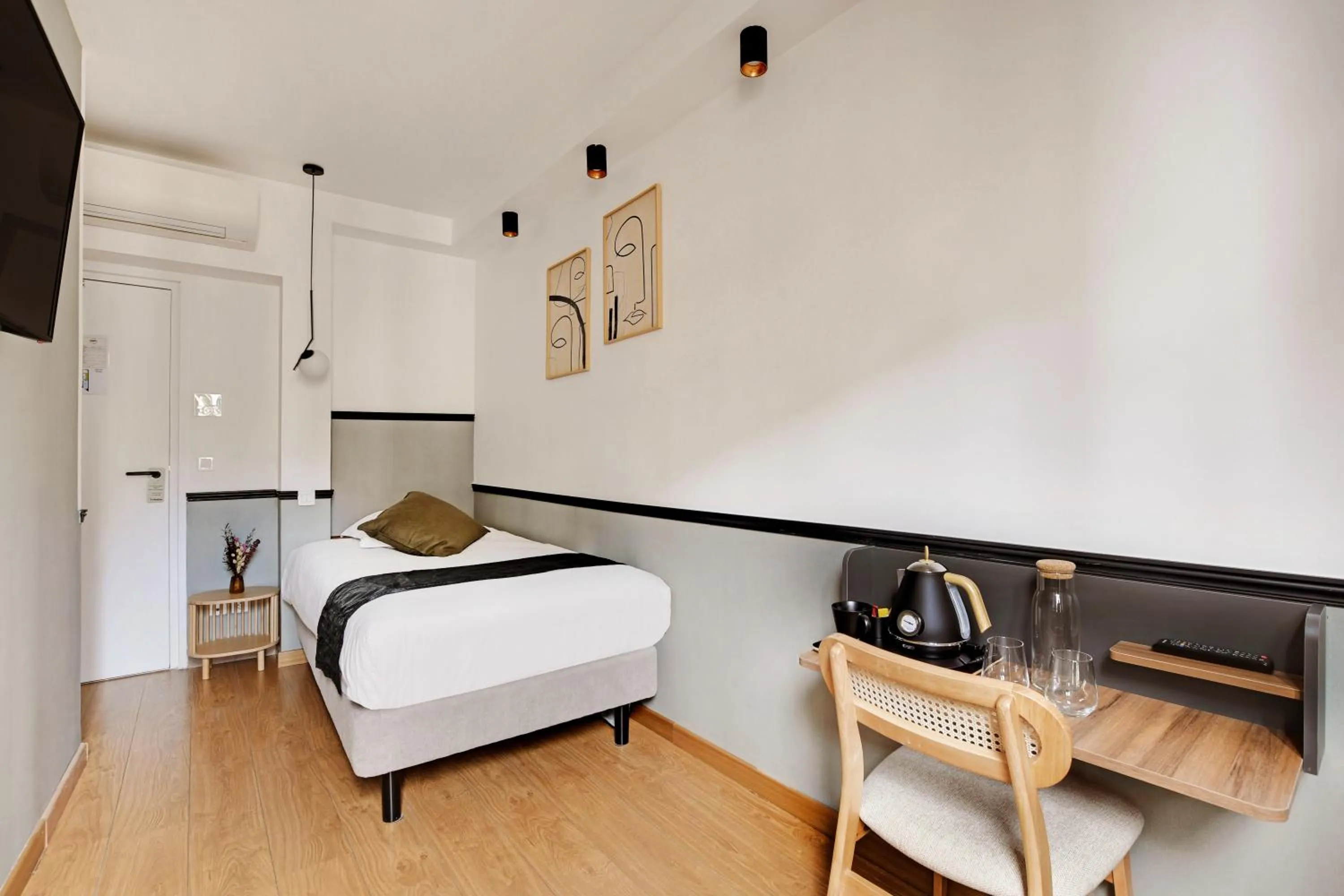 Bedroom, Bed in Hotel Trema