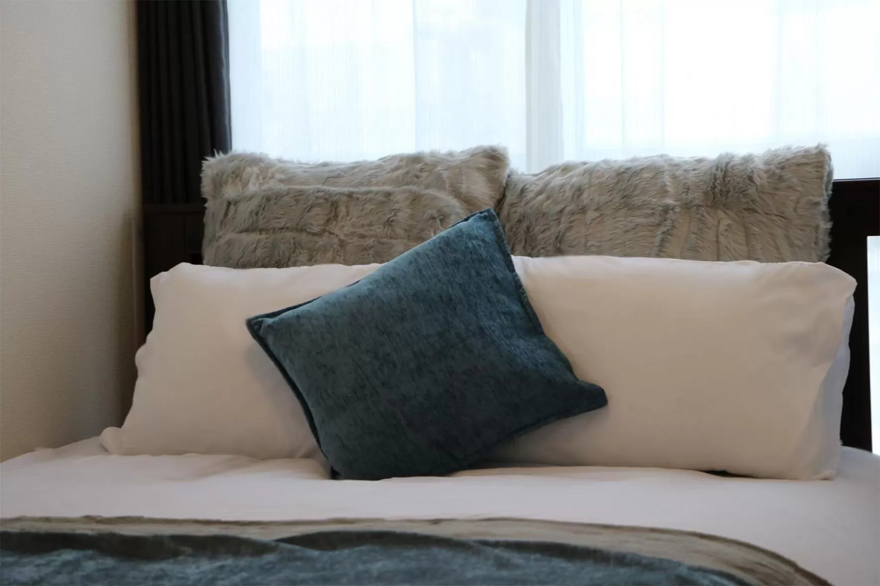 Bed in Glass Shiseikan