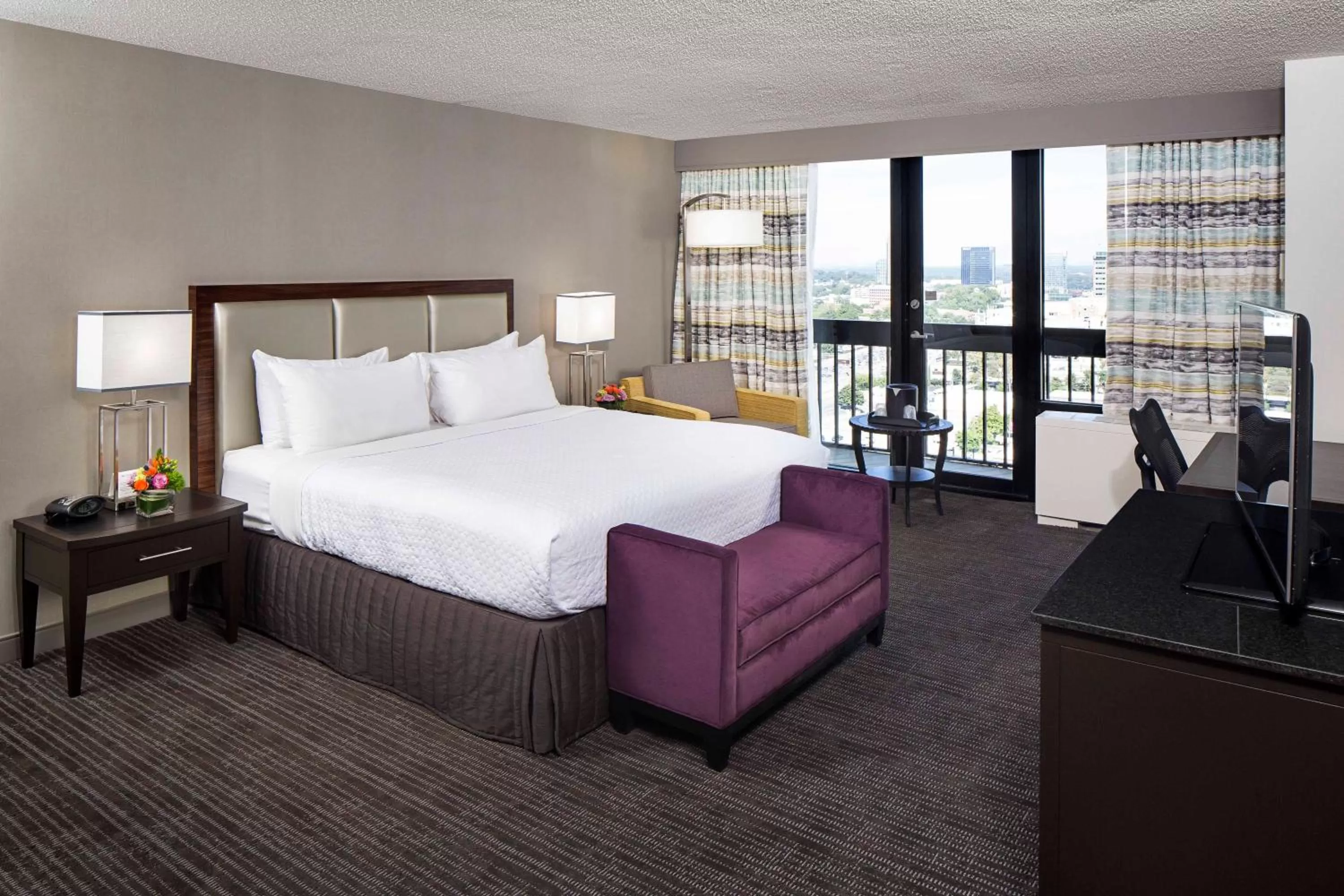 Photo of the whole room, Bed in Crowne Plaza Atlanta - Midtown by IHG