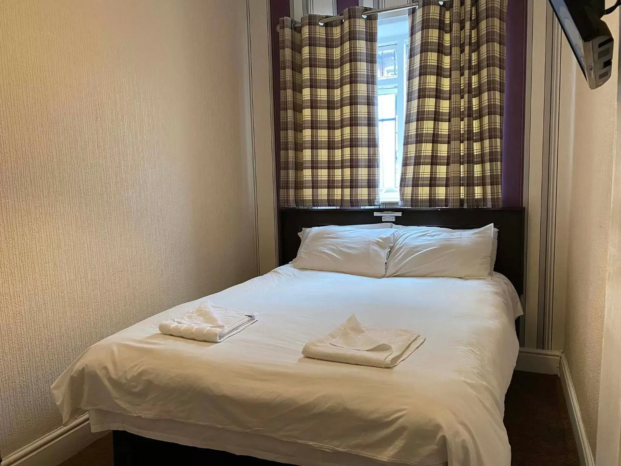 Bed in Arncliffe Lodge Hotel Bed in Arncliffe Lodge Hotel