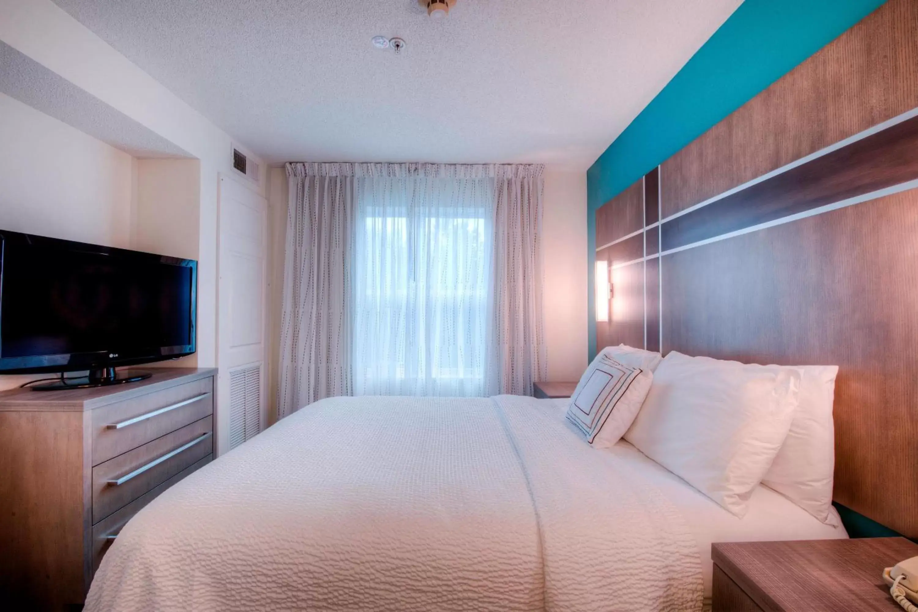 Bedroom, Bed in Residence Inn by Marriott Wilmington Landfall
