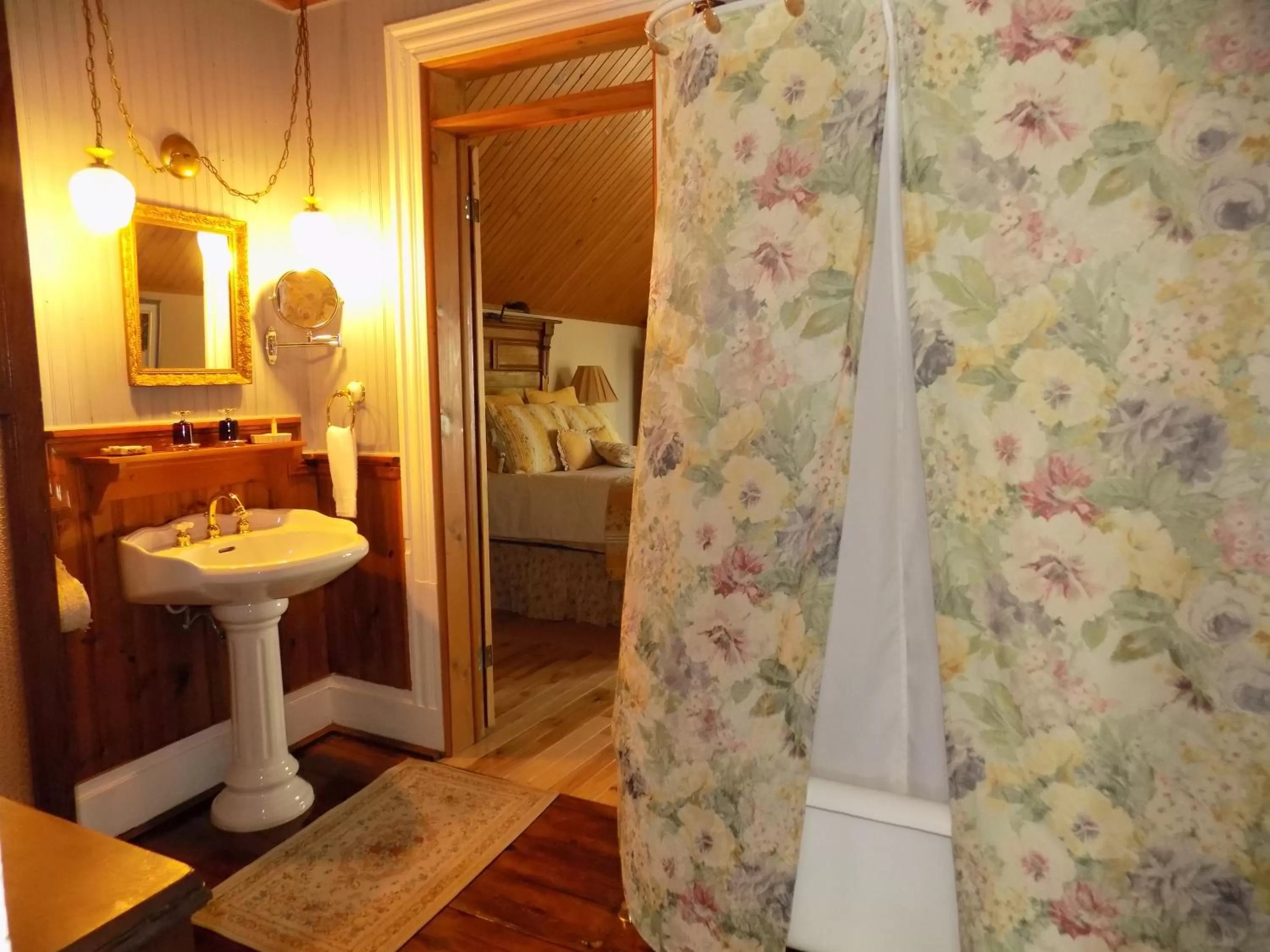 Bathroom in À L'Ancestrale B&B