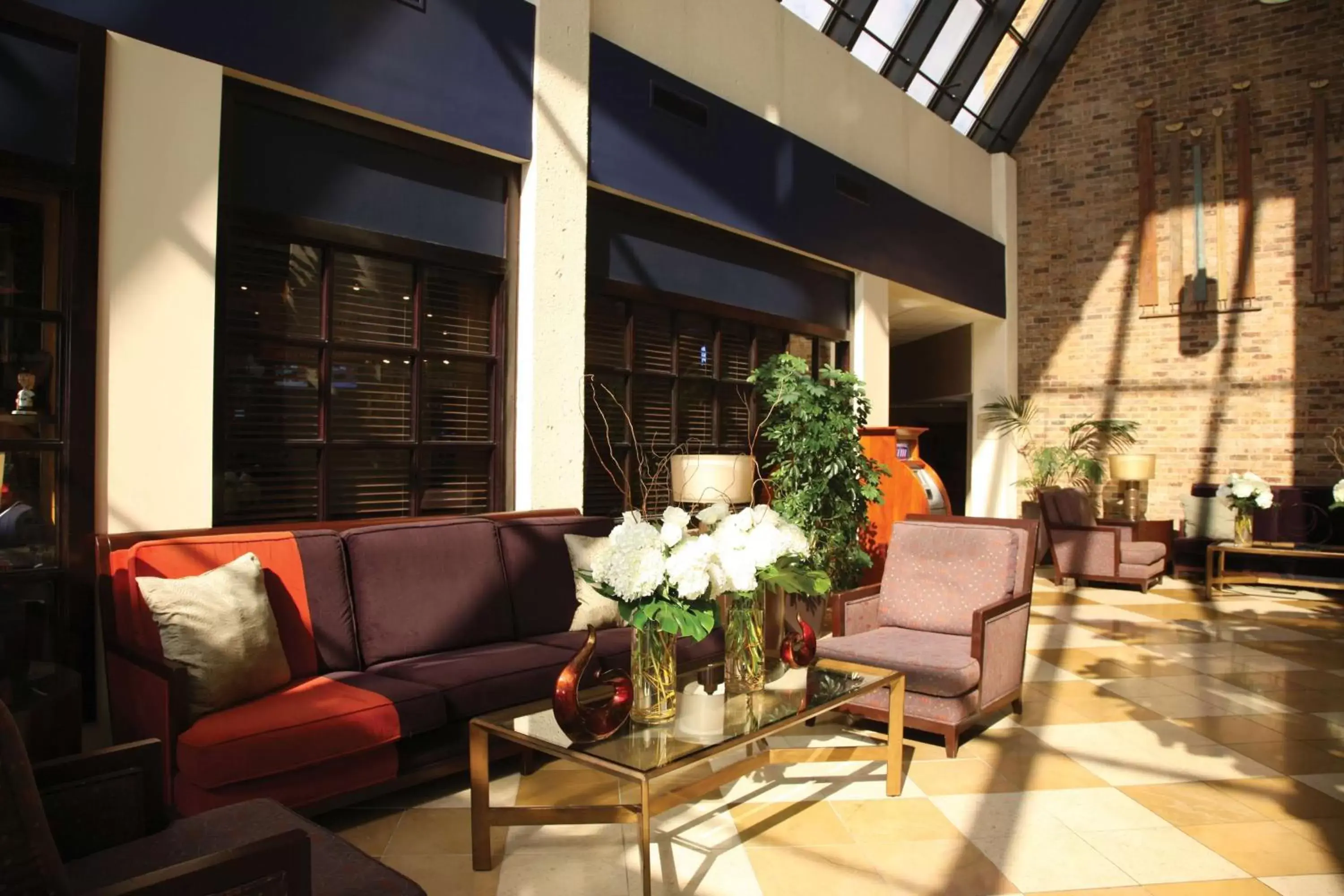 Lobby or reception in DoubleTree by Hilton Murfreesboro