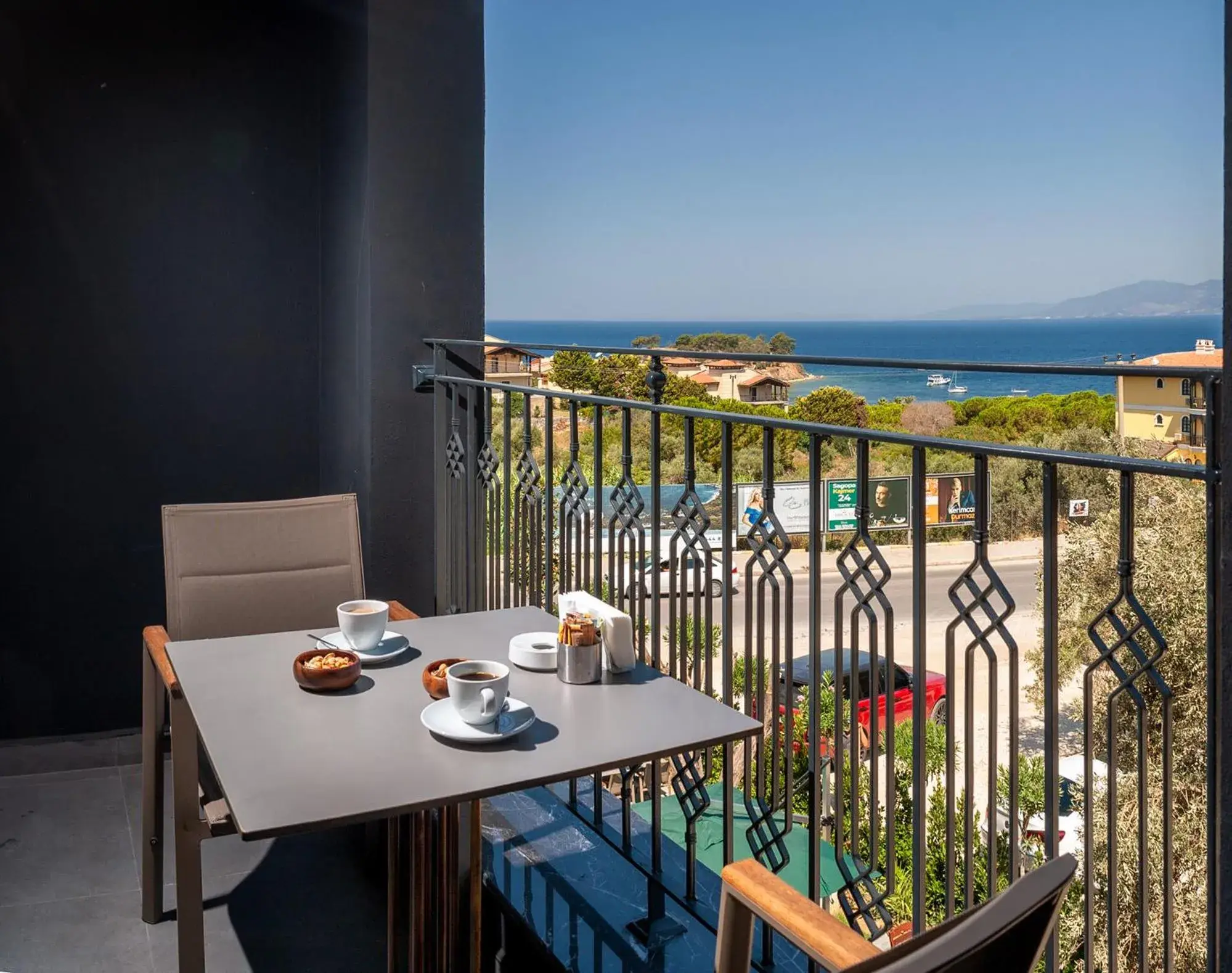 Balcony/Terrace in TNR BOUTIQUE HOTEL SPA