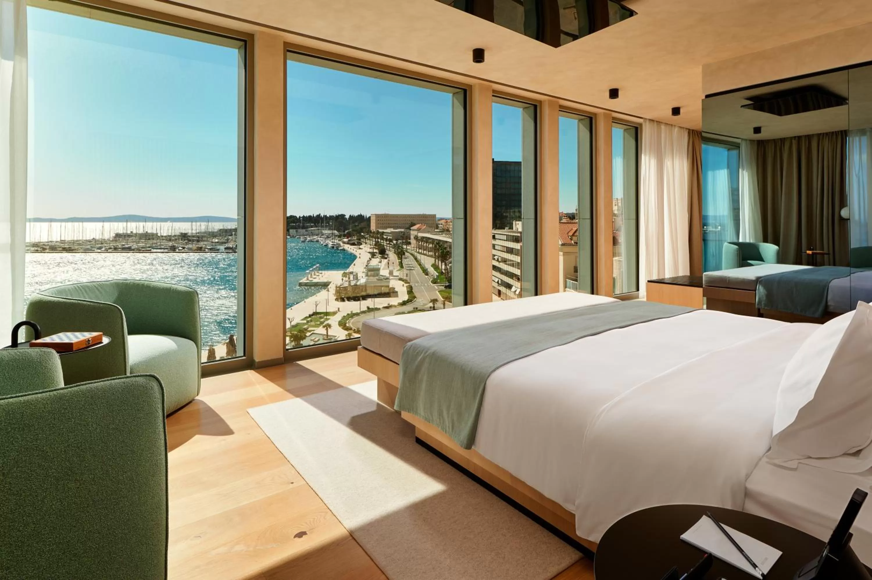 Bedroom, Bed in Hotel Ambasador