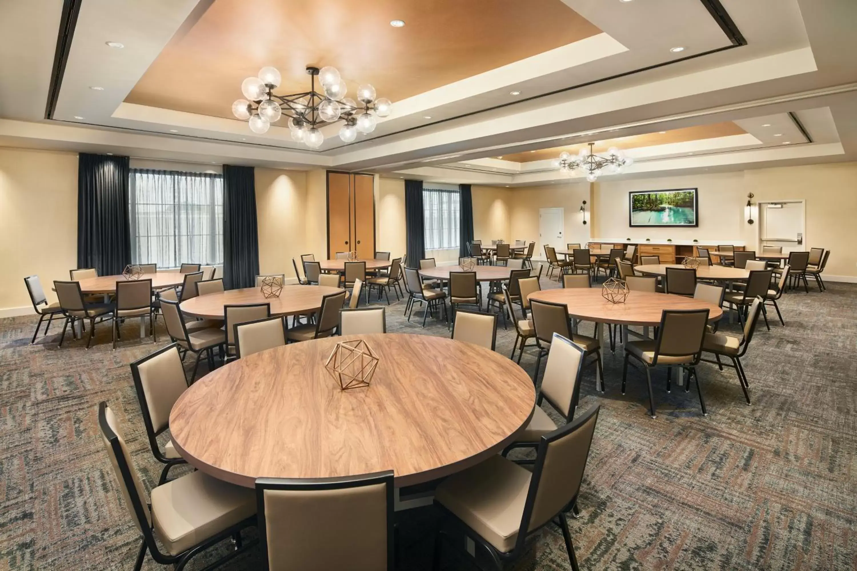 Meeting/conference room, Restaurant/Places to Eat in Hotel Indigo Tallahassee - Collegetown, an IHG Hotel