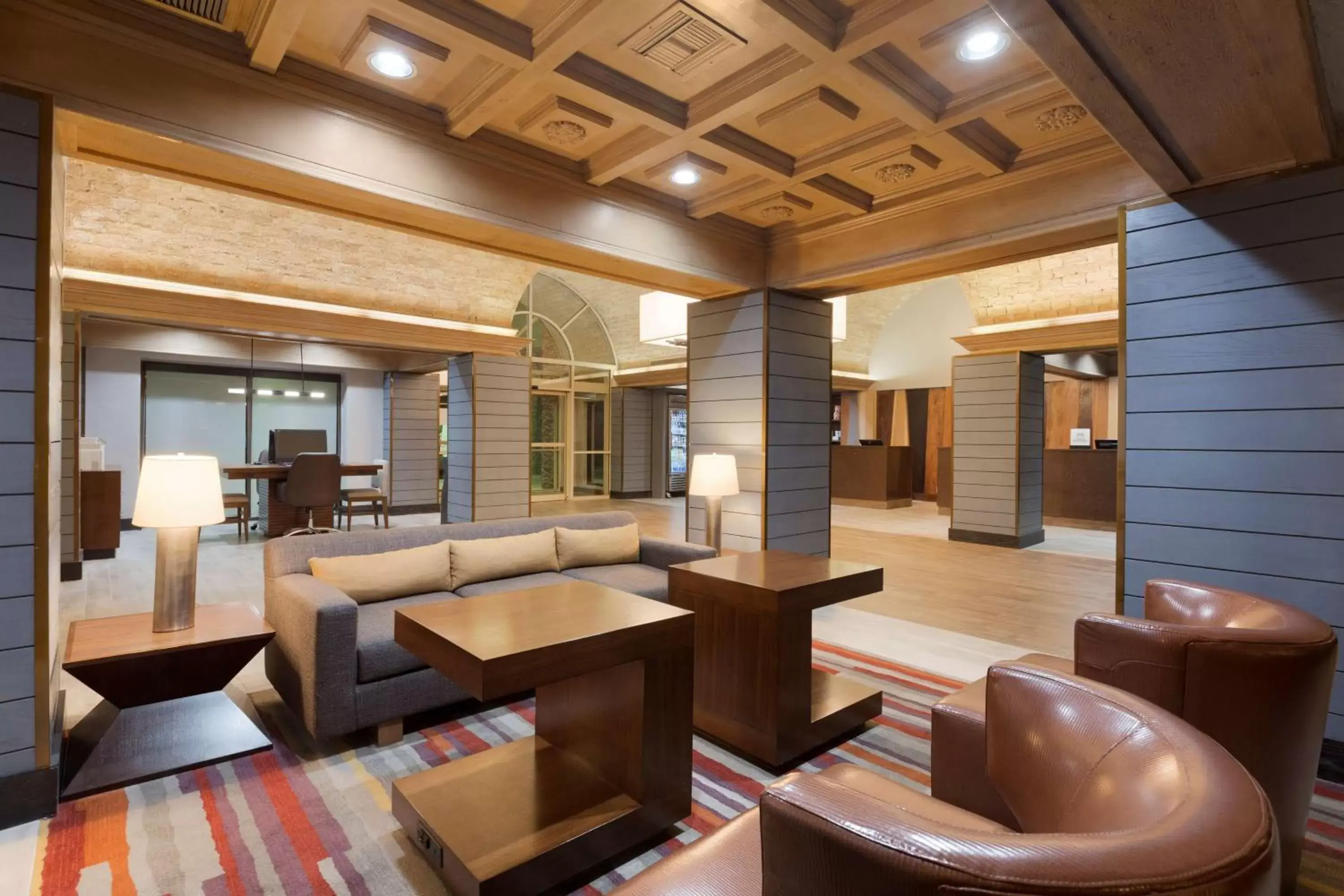 Lobby or reception, Lounge/Bar in Embassy Suites by Hilton El Paso